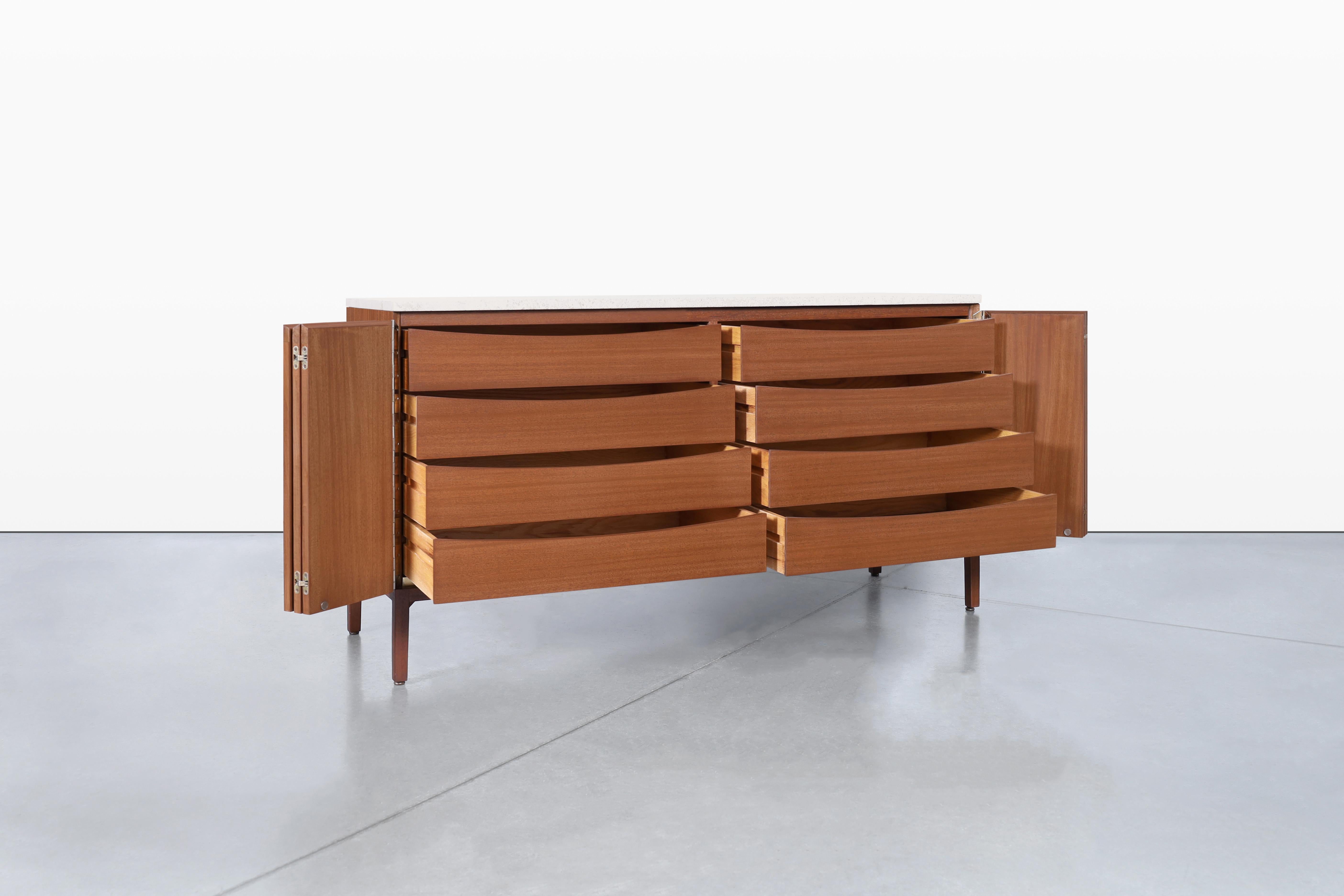 Americano Credenza vintage in mogano e travertino di Paul McCobb per Calvin Furniture in vendita