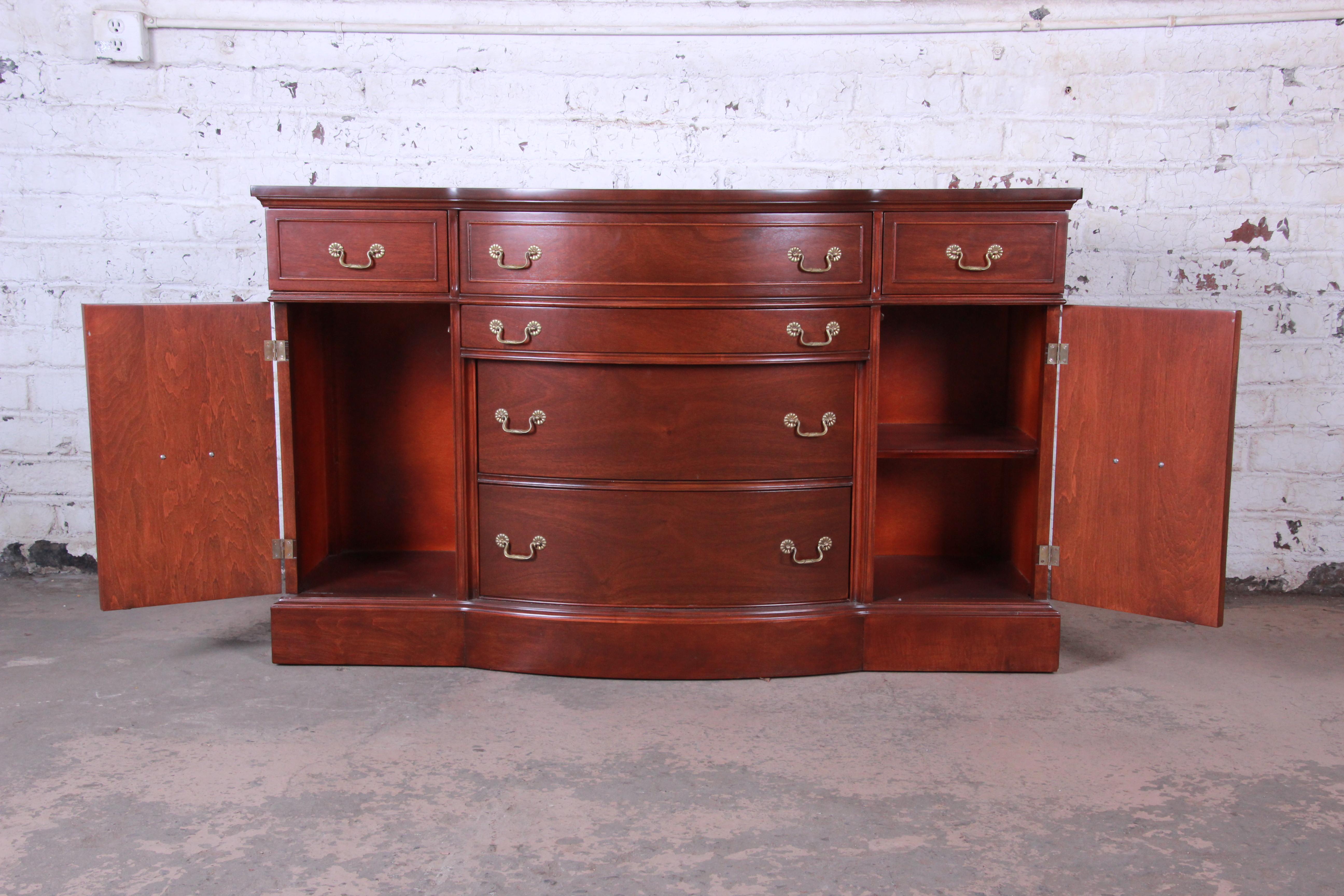 American Colonial Vintage Mahogany Bow Front Sideboard Buffet