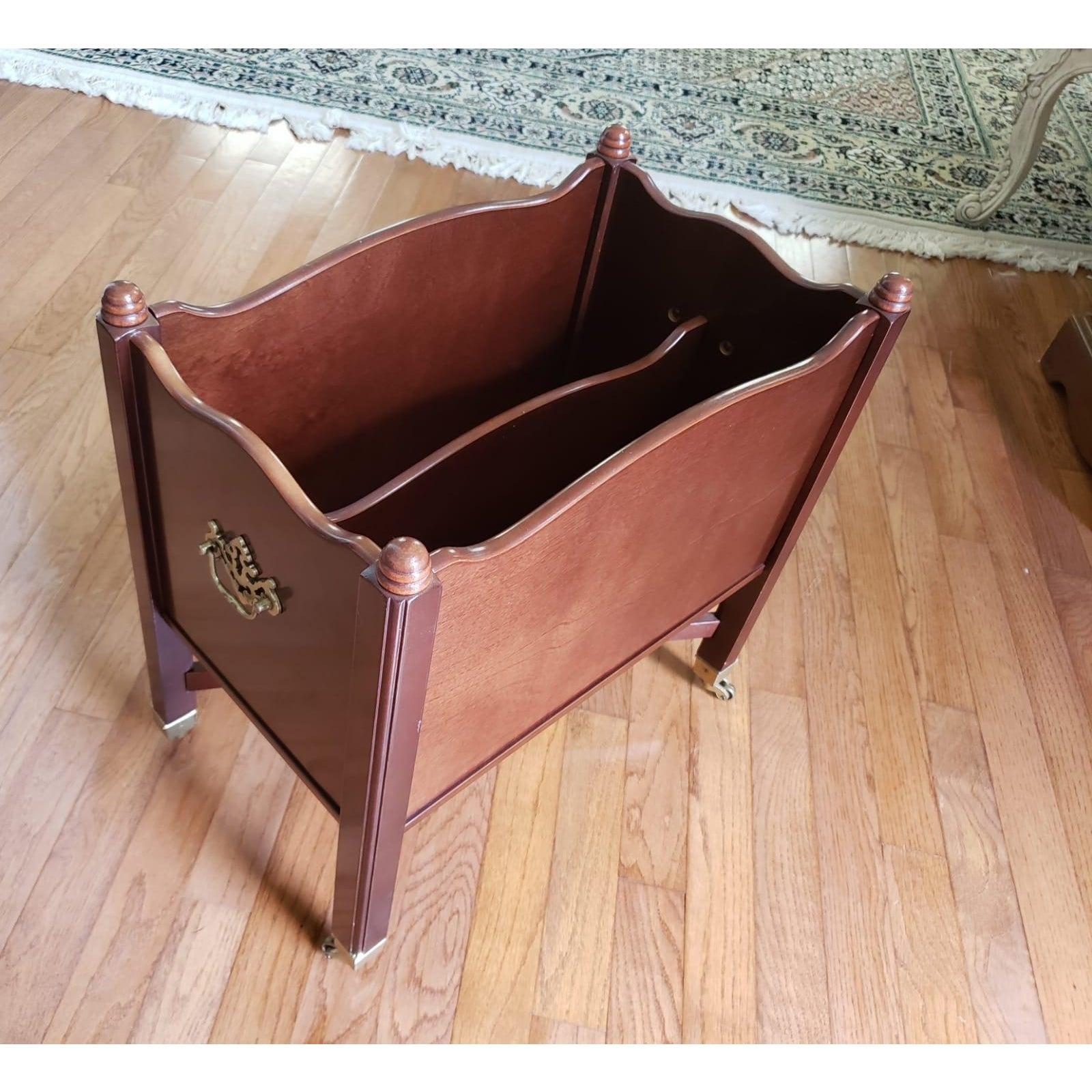 Vintage Mahogany Chippendale Style Magazine Rack on Wheels In Excellent Condition For Sale In Germantown, MD