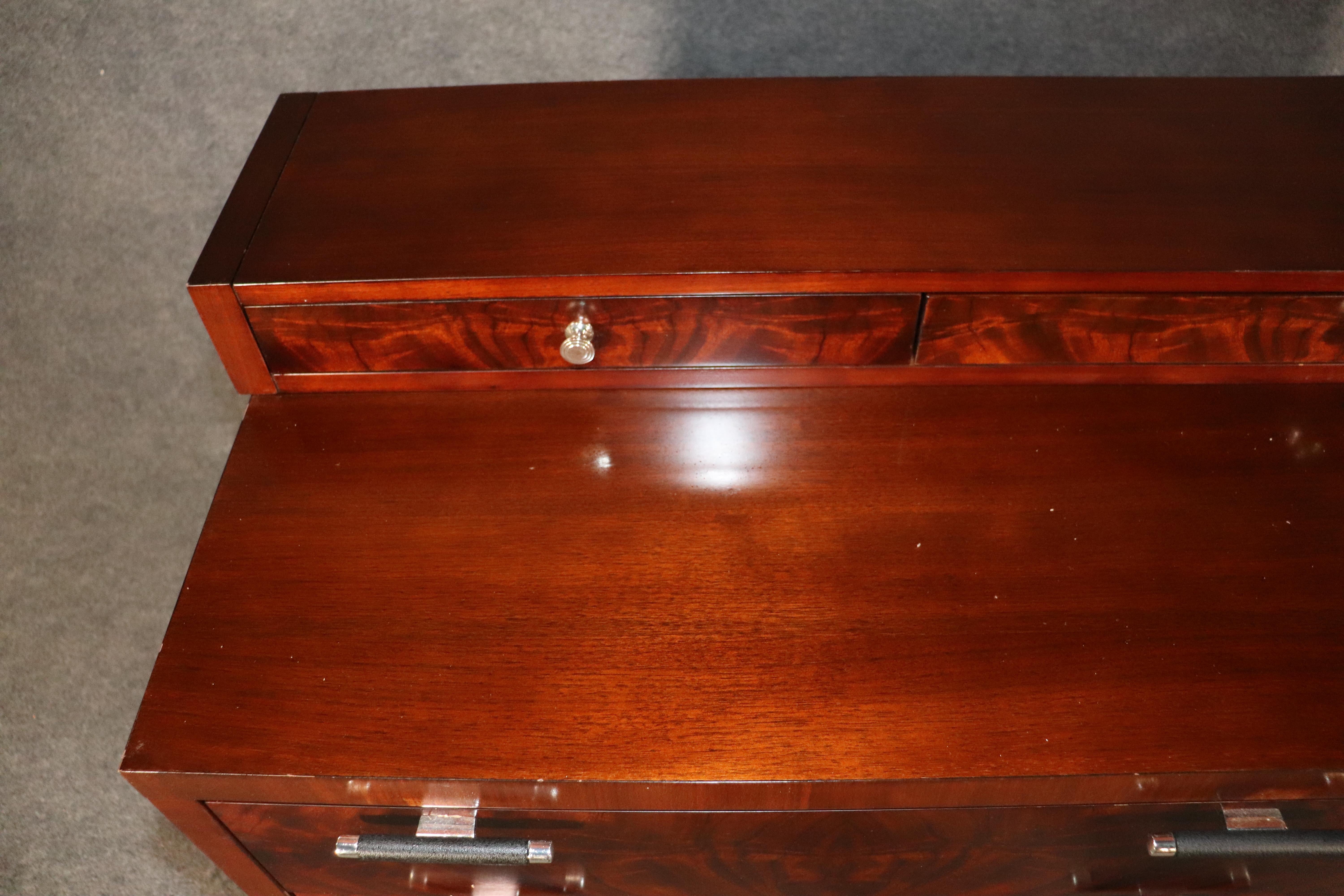 Vintage Mahogany Dresser For Sale 1