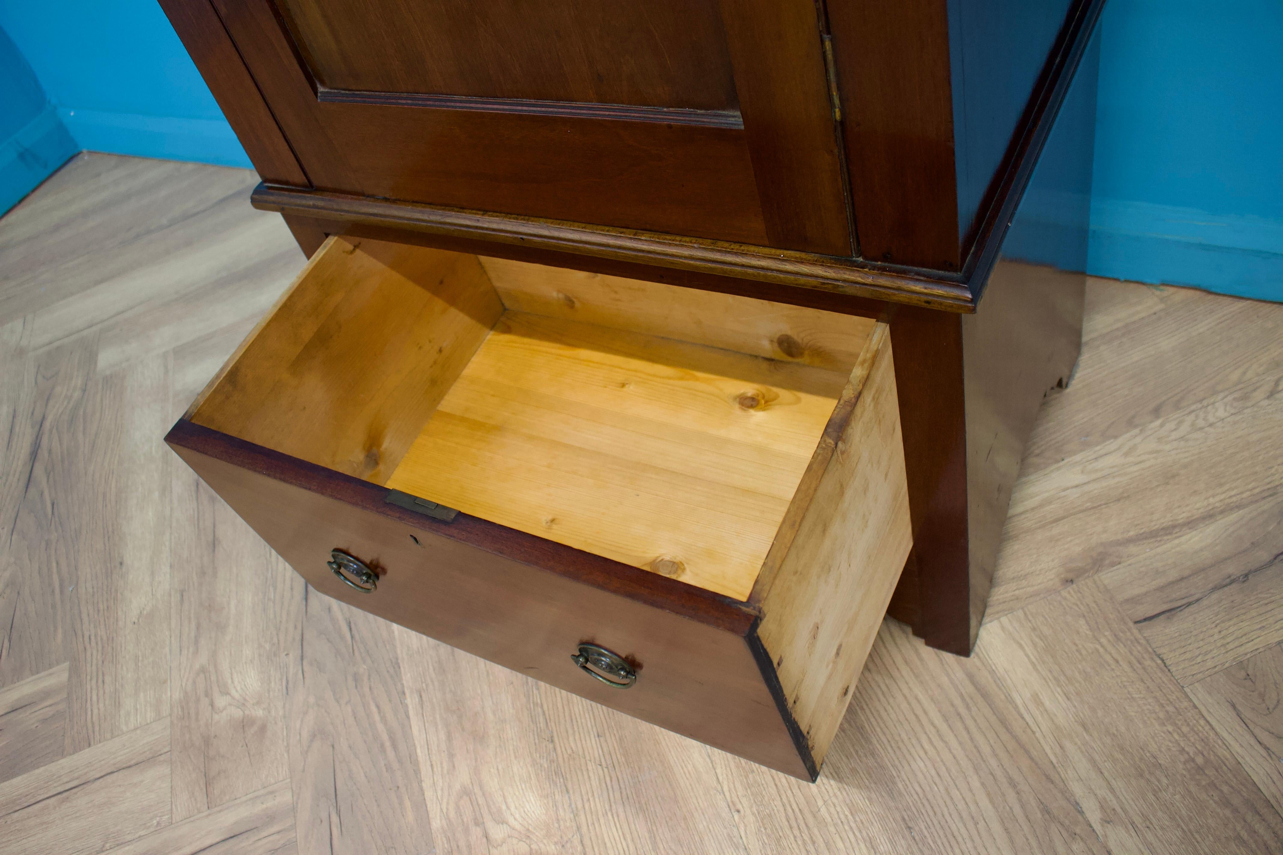 Vintage Mahogany Edwardian Hall Cupboard Wardrobe, 1900s 2