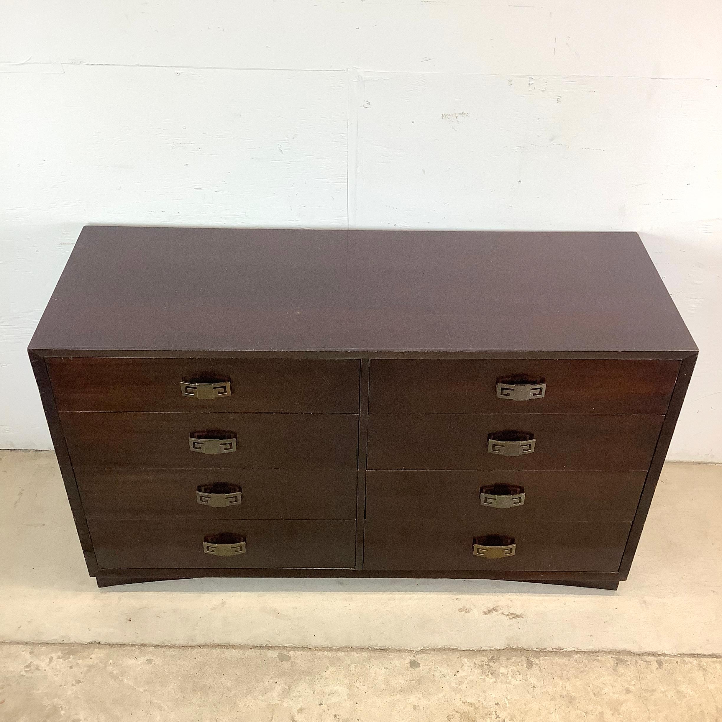 Veneer Vintage Mahogany Eight Drawer Bedroom Dresser For Sale