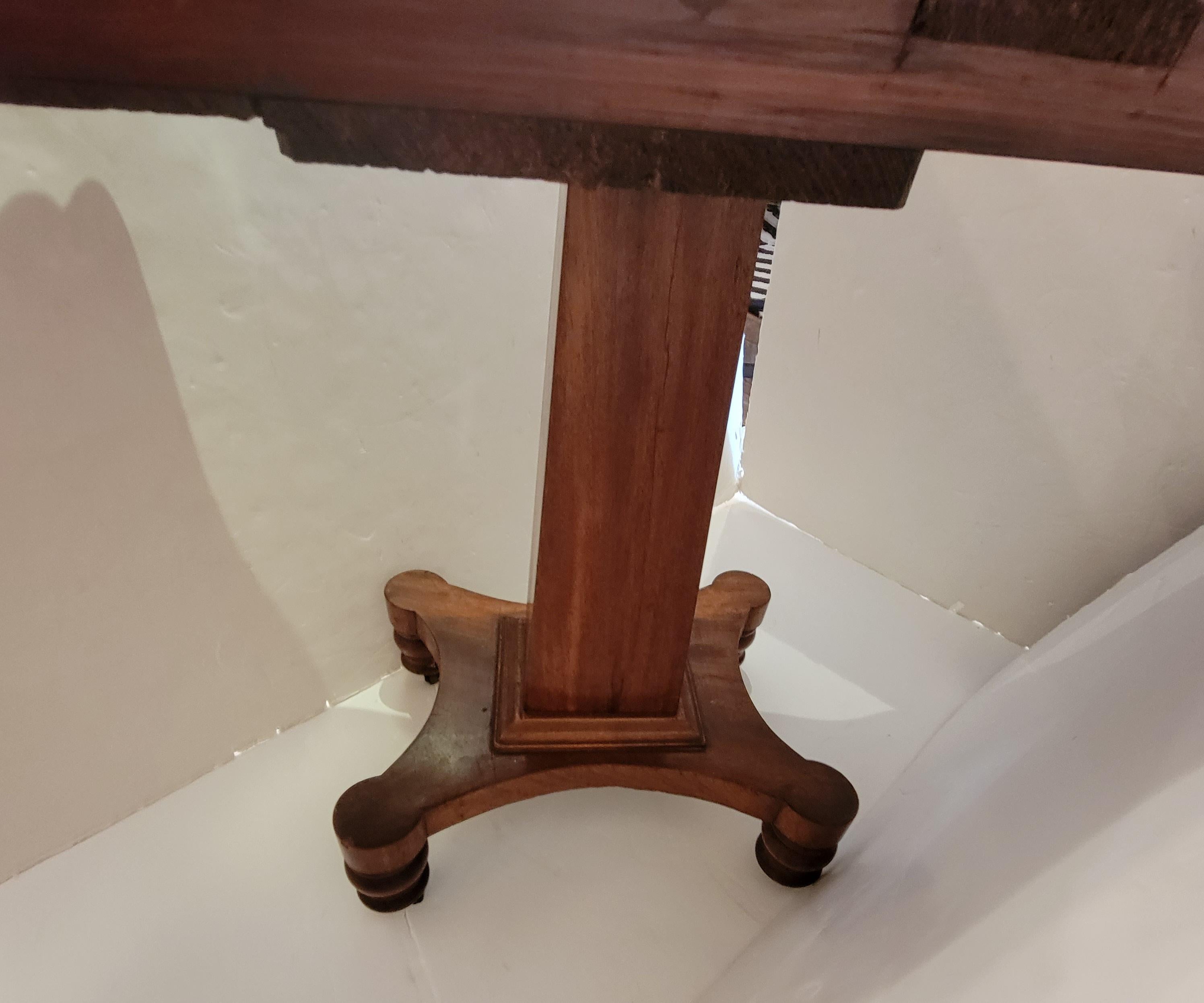 Mid-20th Century Vintage Mahogany Foldable Game Table with Scalloped Edge