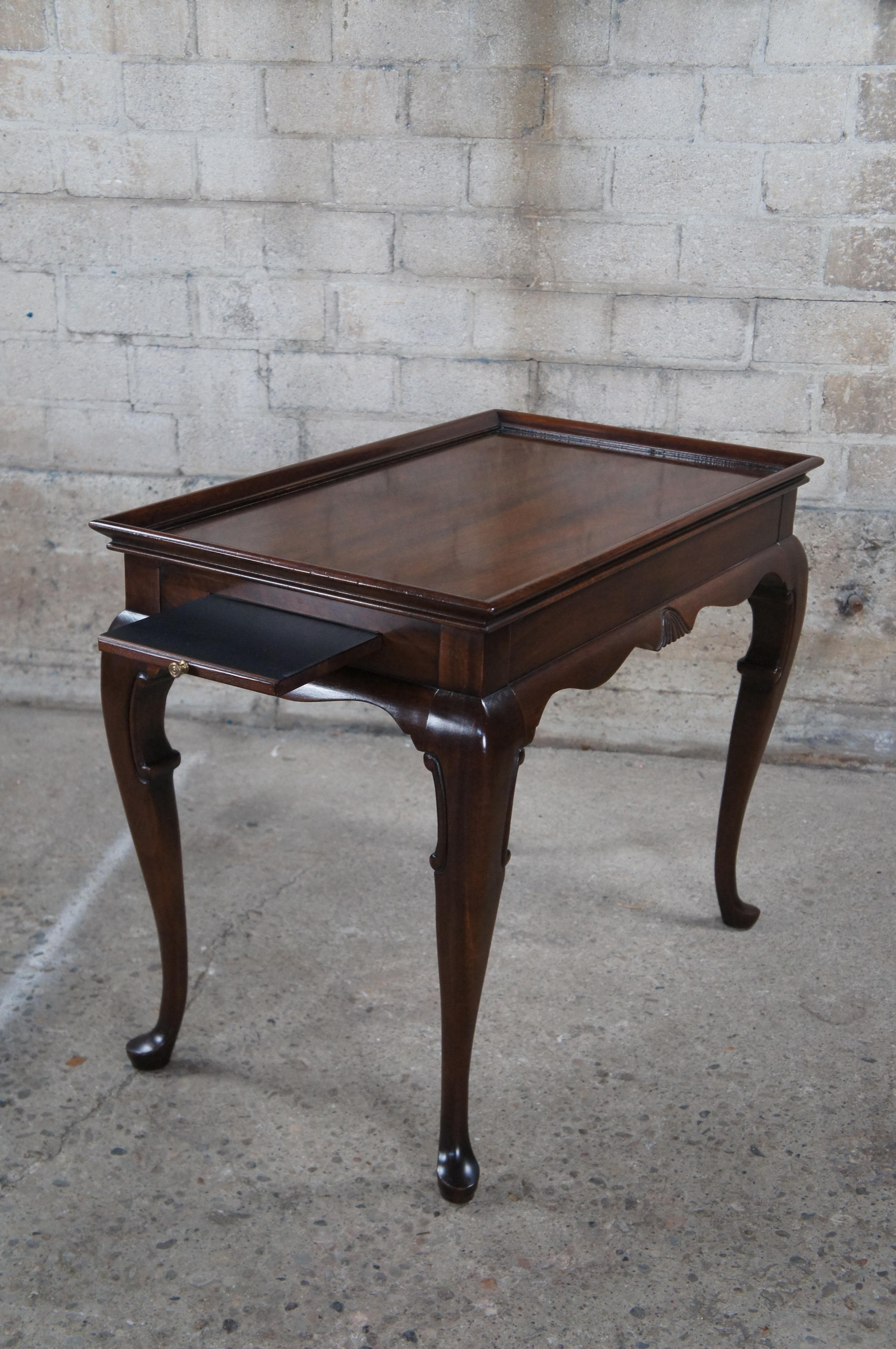 Table d'appoint de style Queen Anne géorgien vintage en acajou avec plateau coulissant en vente 5