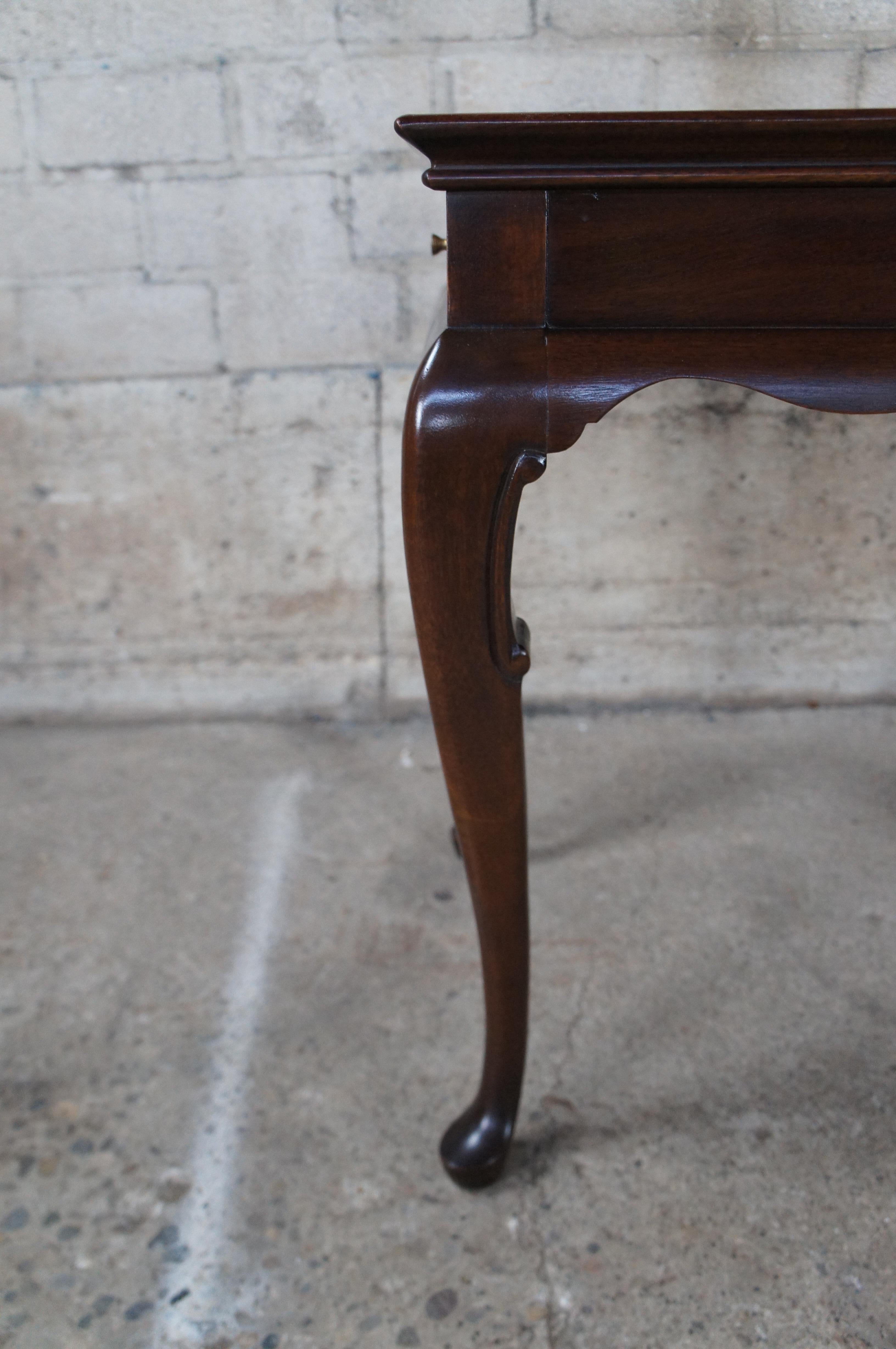Table d'appoint de style Queen Anne géorgien vintage en acajou avec plateau coulissant en vente 4