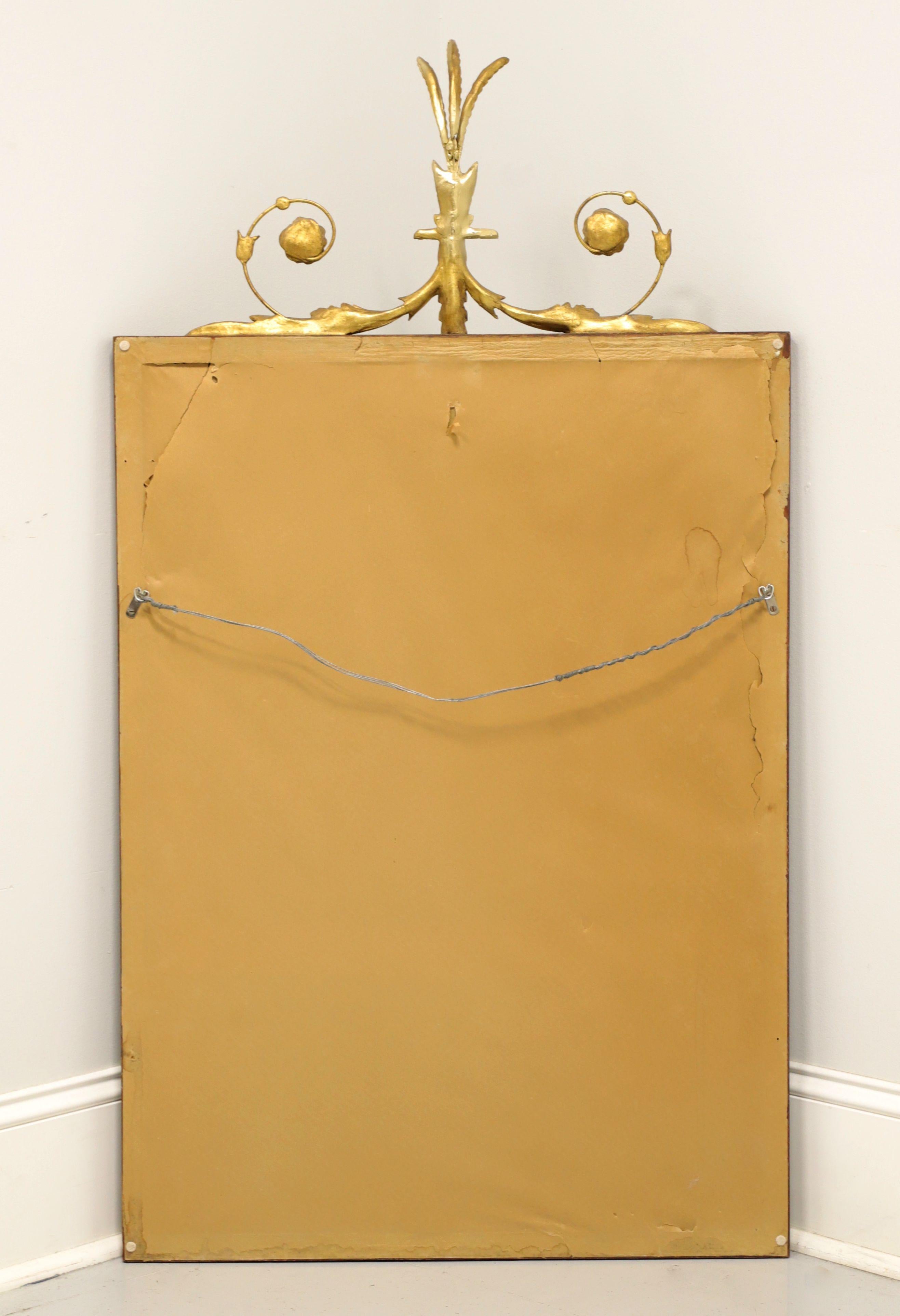 Miroir mural rectangulaire vintage de style néoclassique en acajou doré en vente 2