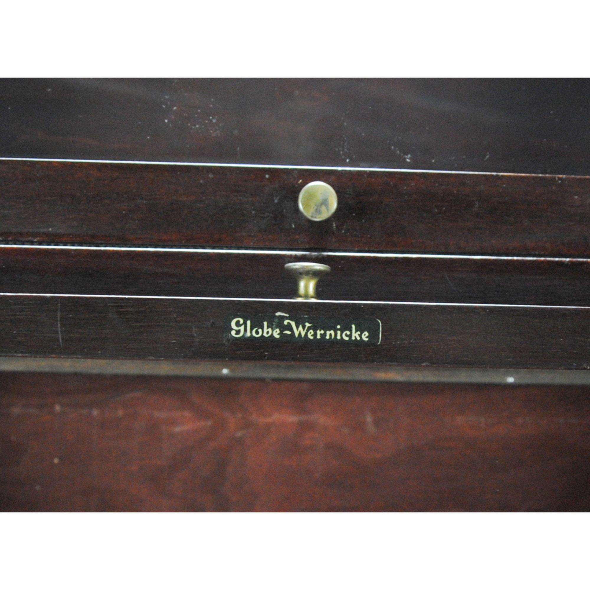 Vintage Mahogany Globe Wernicke Bookcase In Good Condition For Sale In Annville, PA