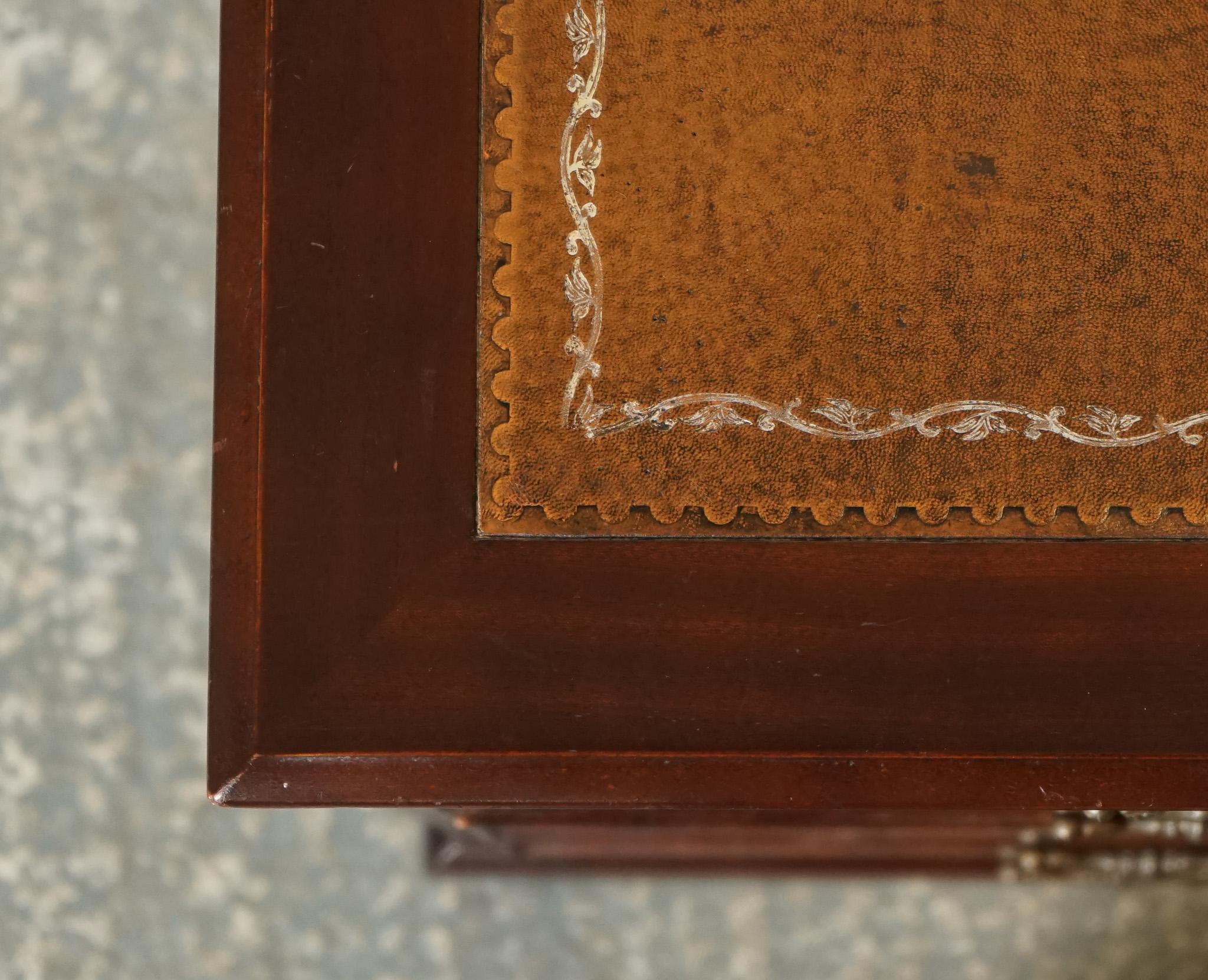 VINTAGE MAHOGANY GOLD EMBOSSED BROWN LEATHER TOP FILLING CABiNET For Sale 4