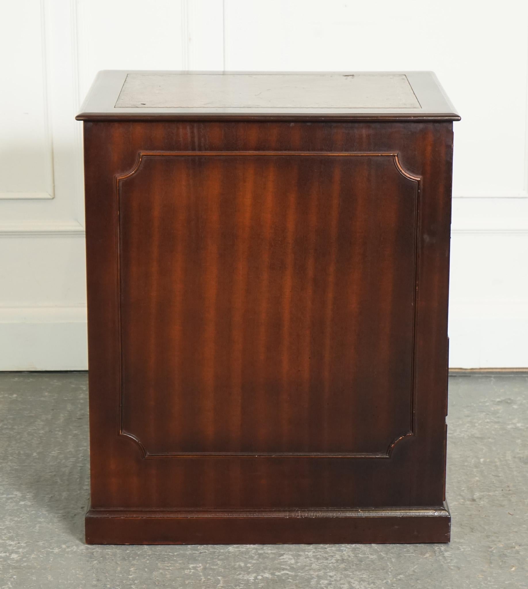 VINTAGE MAHOGANY GOLD EMBOSSED BROWN LEATHER TOP FILLING CABiNET For Sale 6