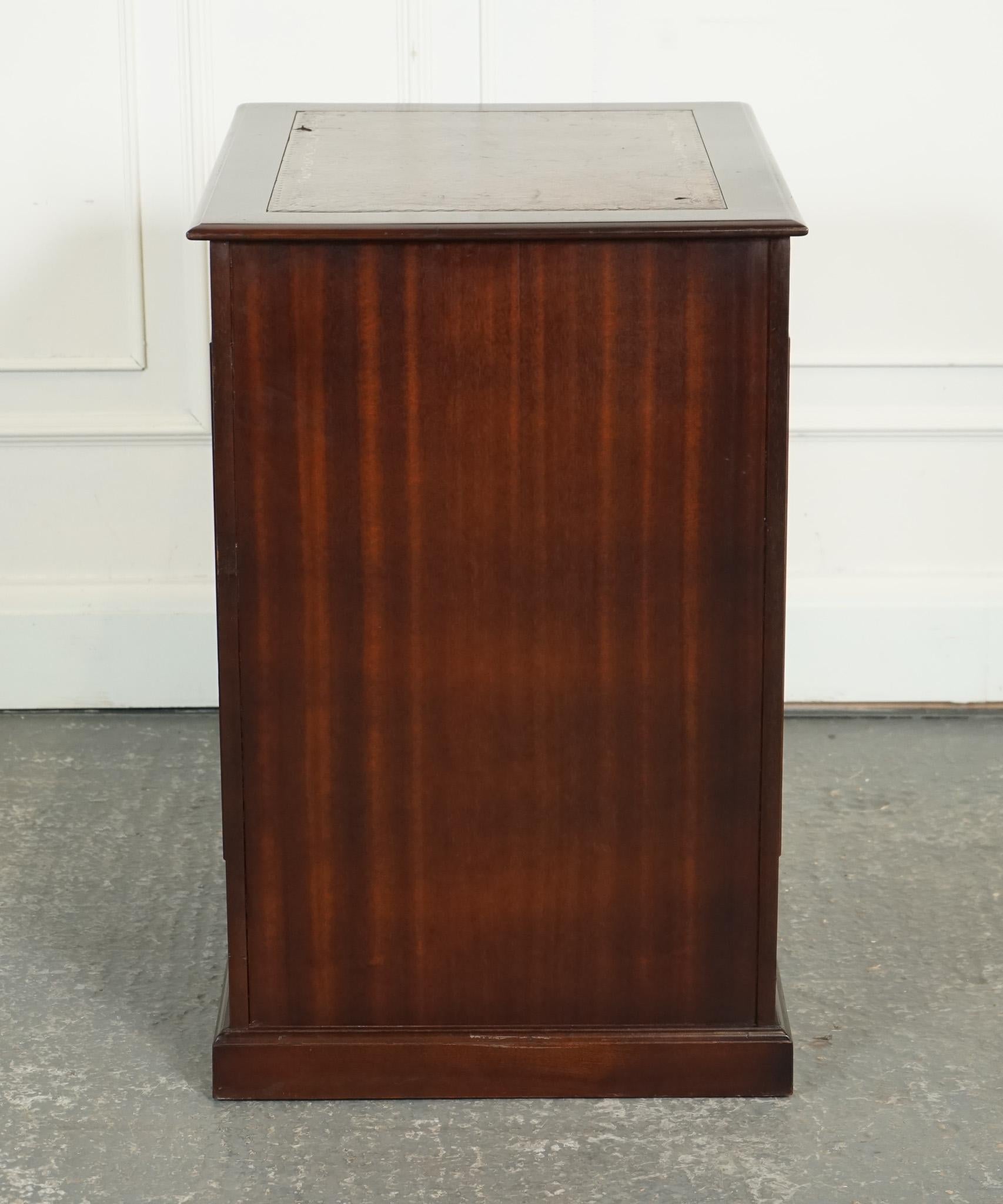 VINTAGE MAHOGANY GOLD EMBOSSED BROWN LEATHER TOP FILLING CABiNET For Sale 8
