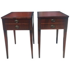 Pareja de mesas auxiliares vintage de caoba estilo Hepplewhite