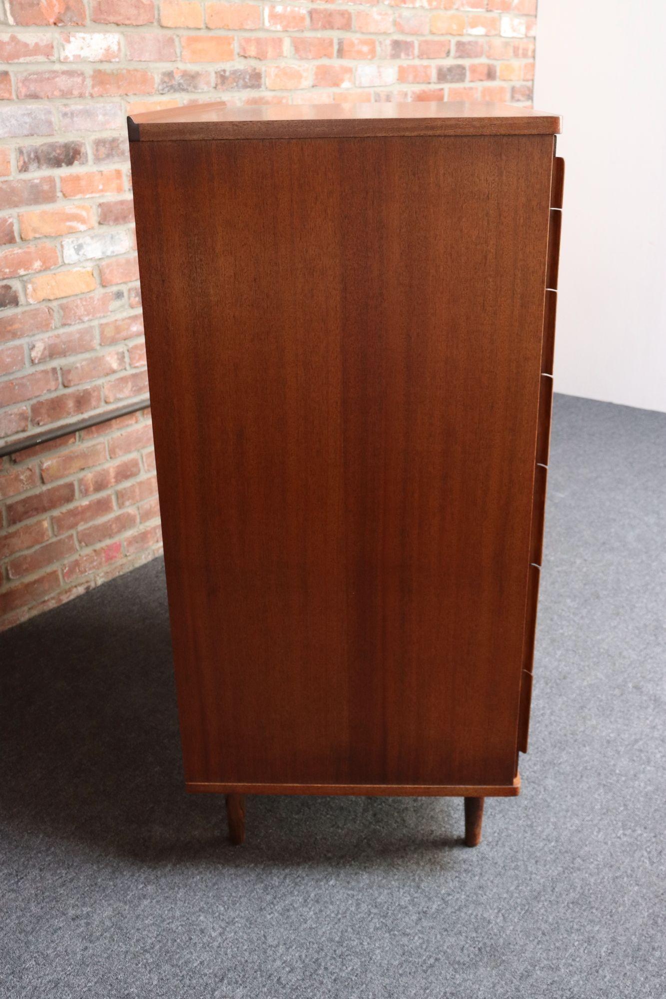 Acajou Commode haute/commode vintage en acajou d'Edward Wormley pour Dunbar en vente