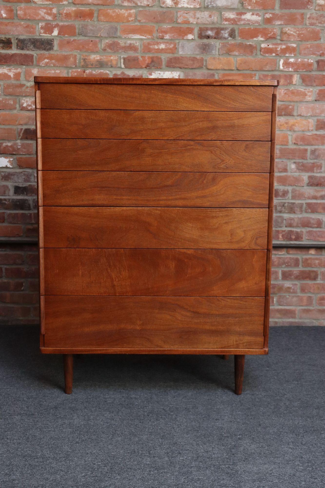 Commode haute/commode vintage en acajou d'Edward Wormley pour Dunbar en vente 9