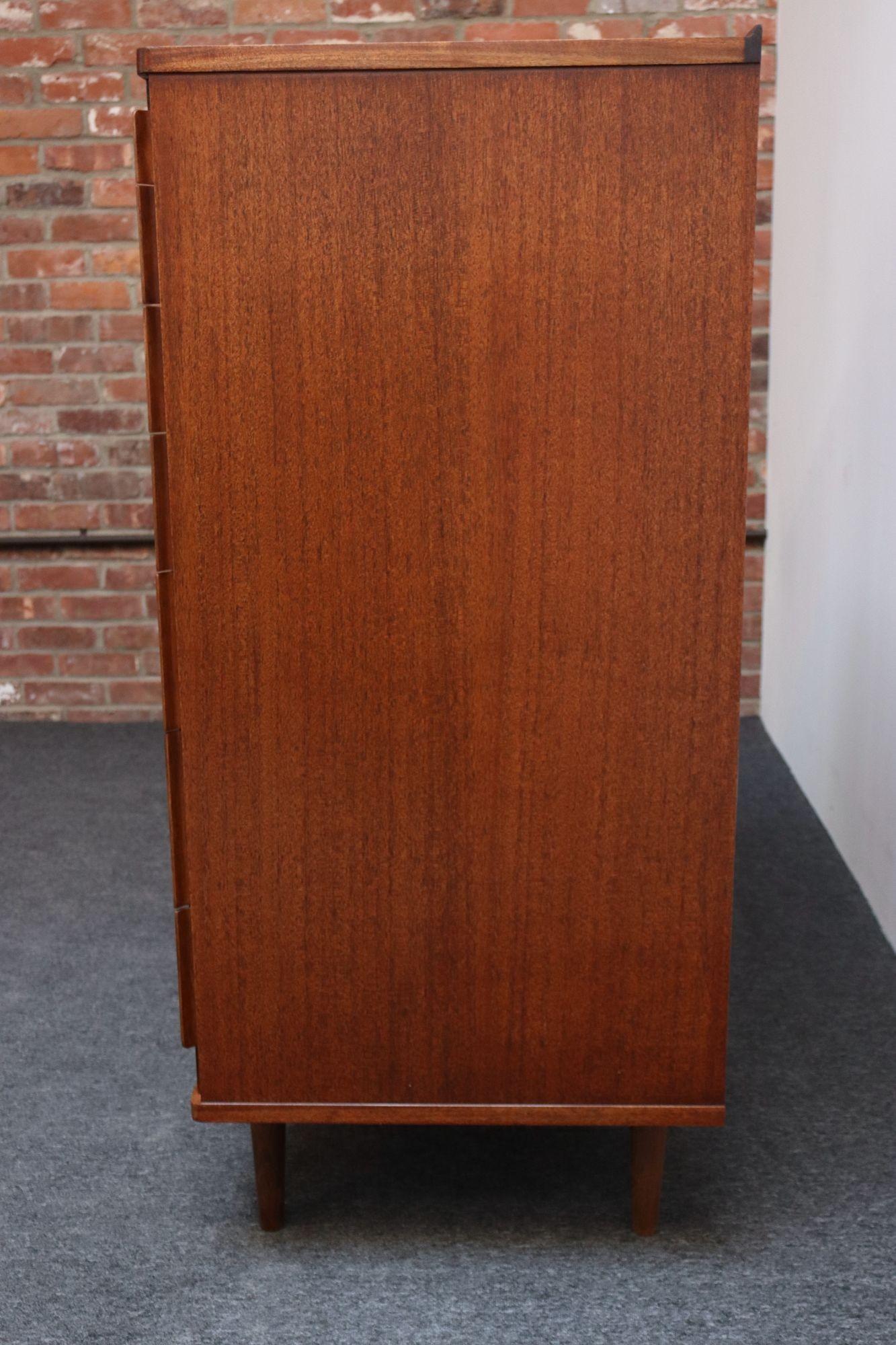 Milieu du XXe siècle Commode haute/commode vintage en acajou d'Edward Wormley pour Dunbar en vente