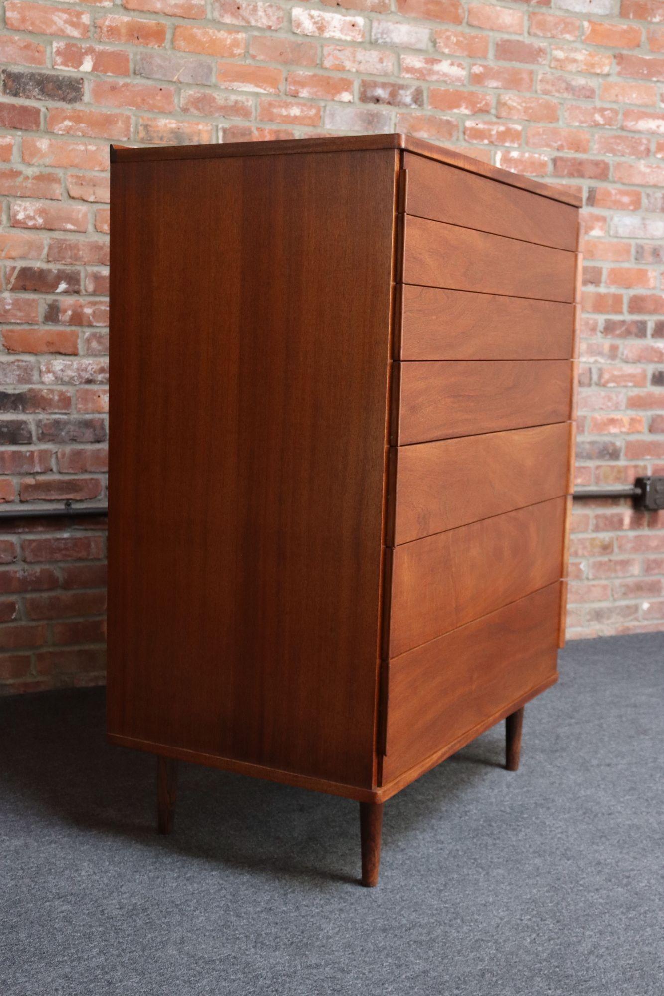 Commode haute/commode vintage en acajou d'Edward Wormley pour Dunbar en vente 11