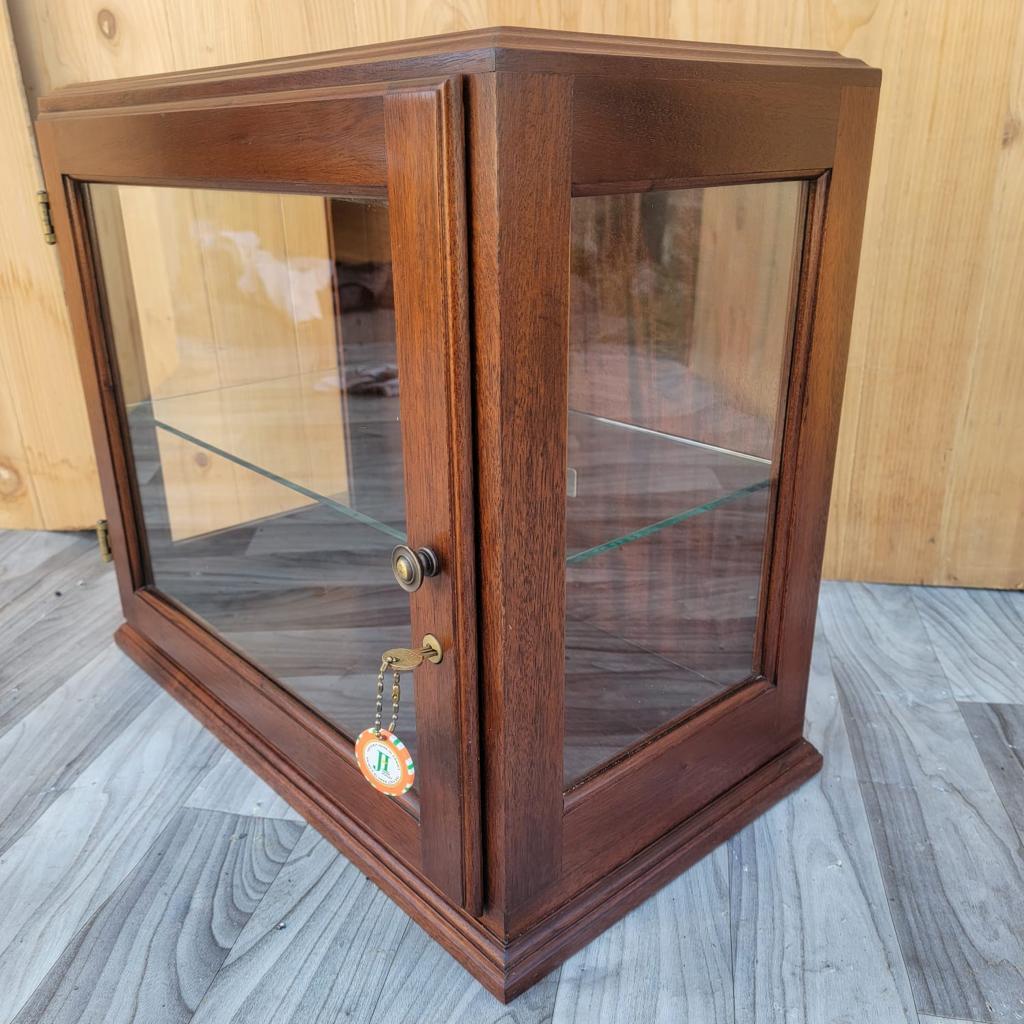 Vintage Mahogany Humidor Lockbox For Sale 1