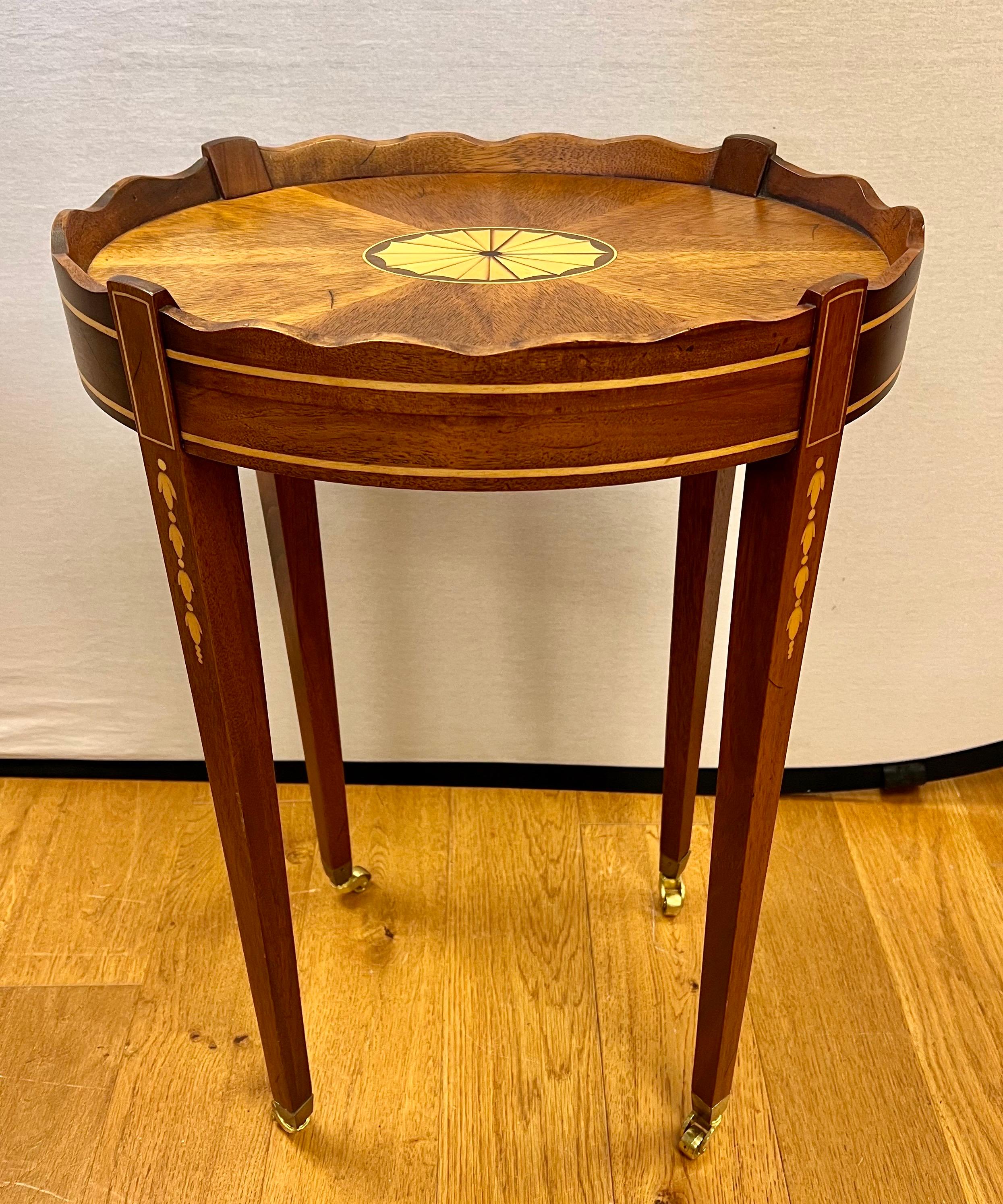 20th Century Vintage Mahogany inlay Scalloped Oval Accent Side End Table