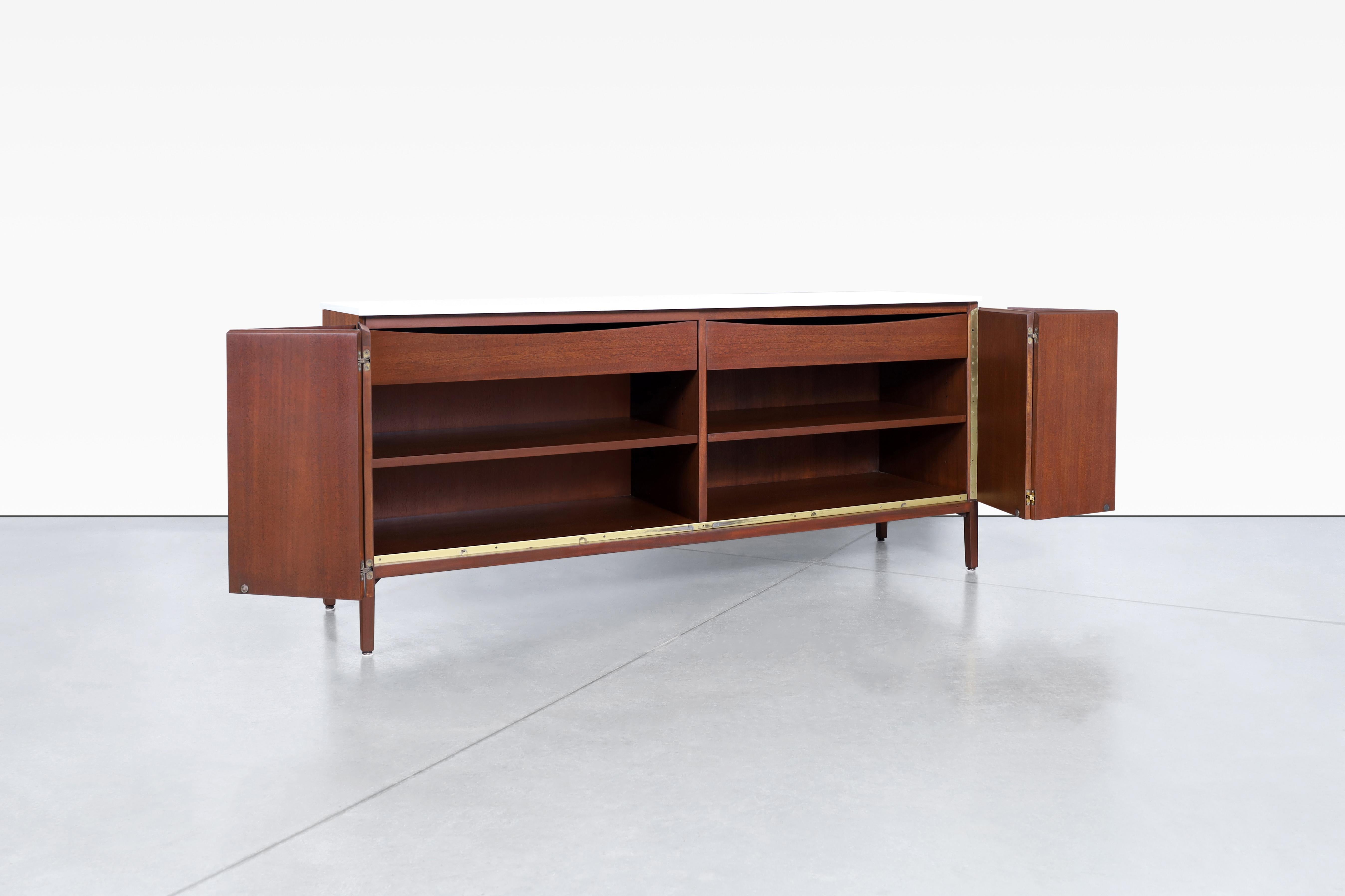 Vintage-Anrichte aus Mahagoni der „Irwin-Kollektion“ von Paul McCobb für Calvin Furniture (amerikanisch) im Angebot