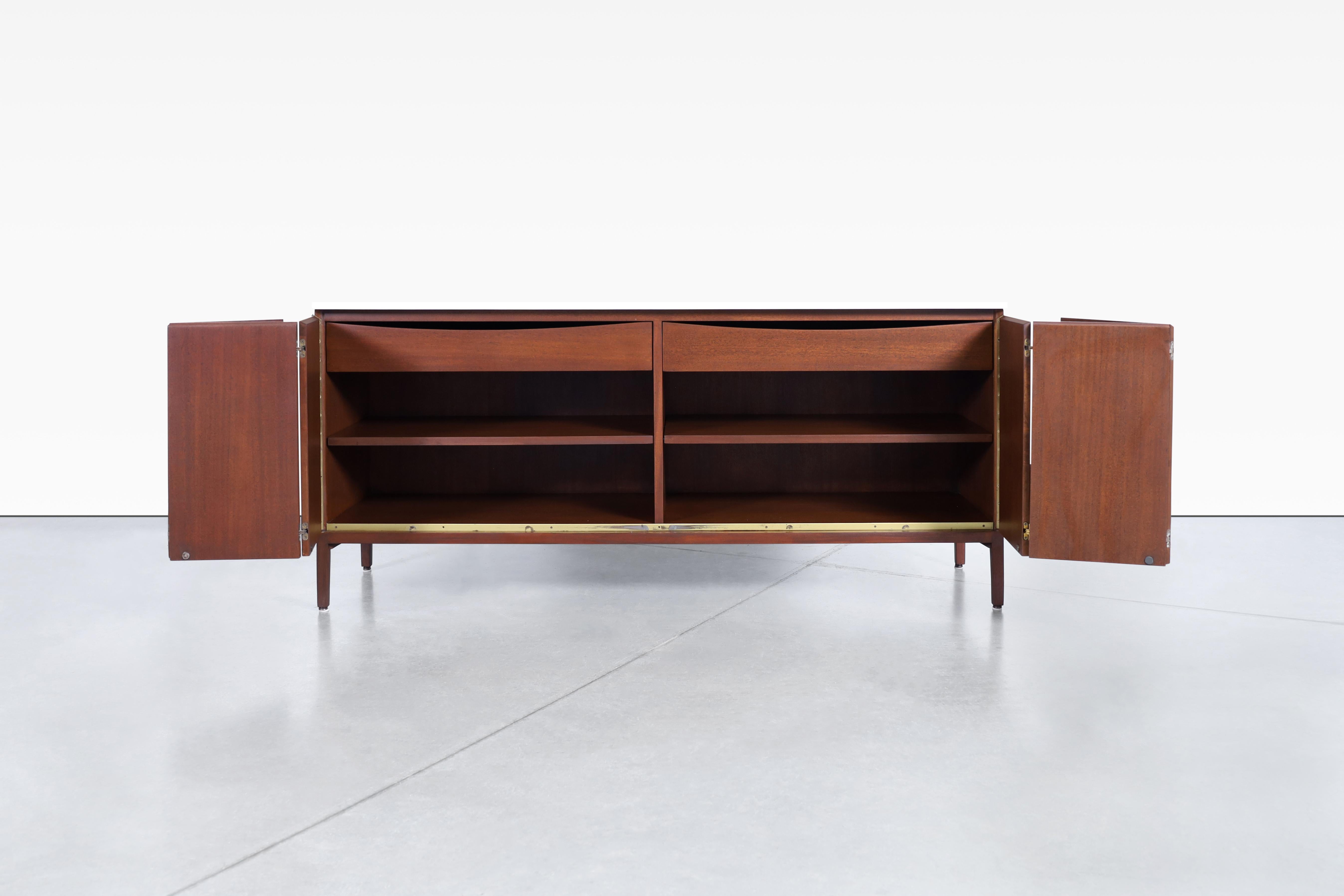 Vintage-Anrichte aus Mahagoni der „Irwin-Kollektion“ von Paul McCobb für Calvin Furniture im Angebot 1