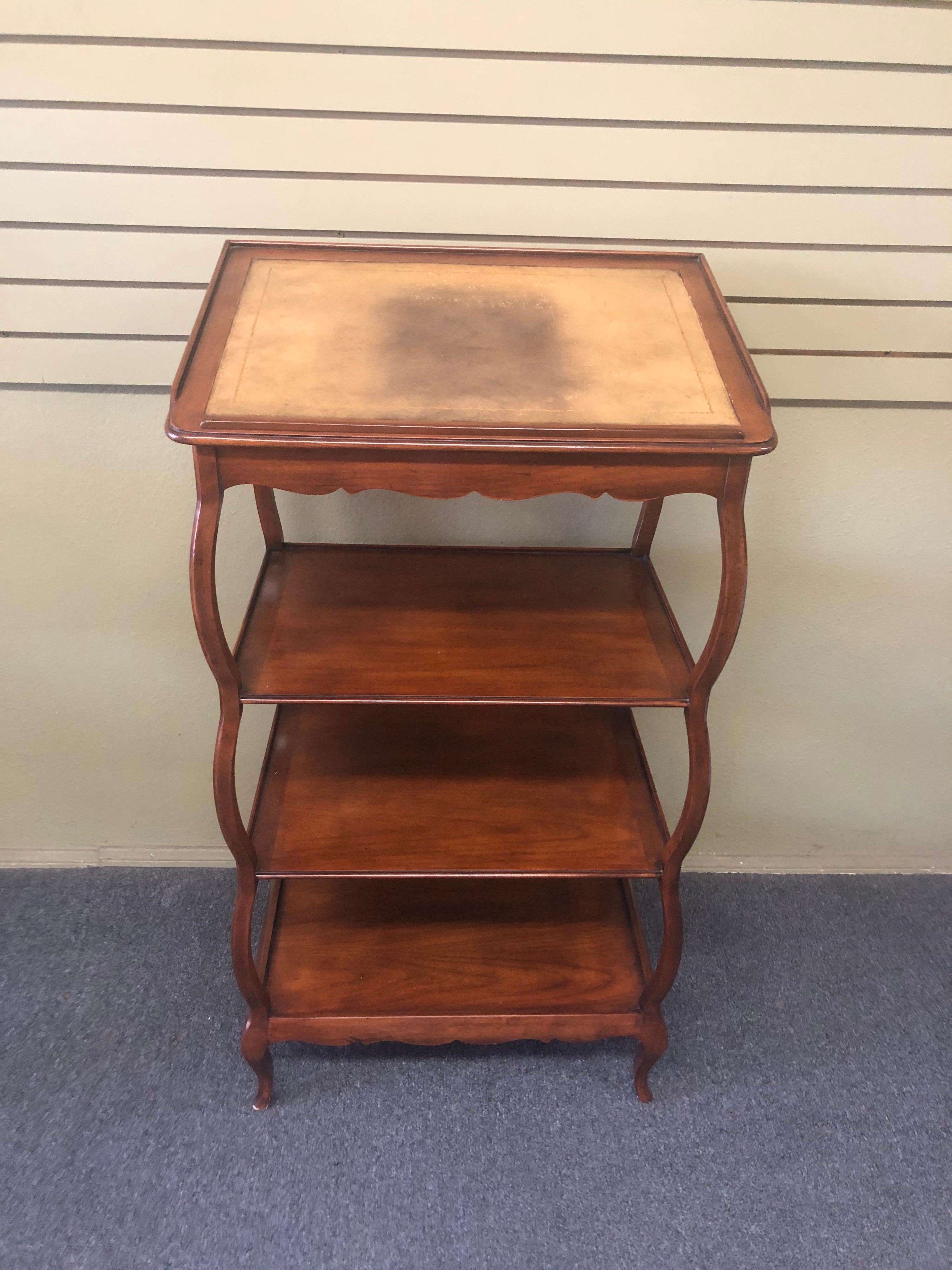 Vintage Mahogany Lecturn with Drawer by Baker In Good Condition For Sale In San Diego, CA