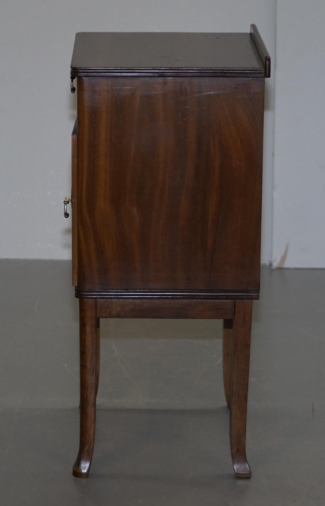 Vintage Hardwood Mid-Century Modern Side Table Cupboard Single Door and Drawer For Sale 5