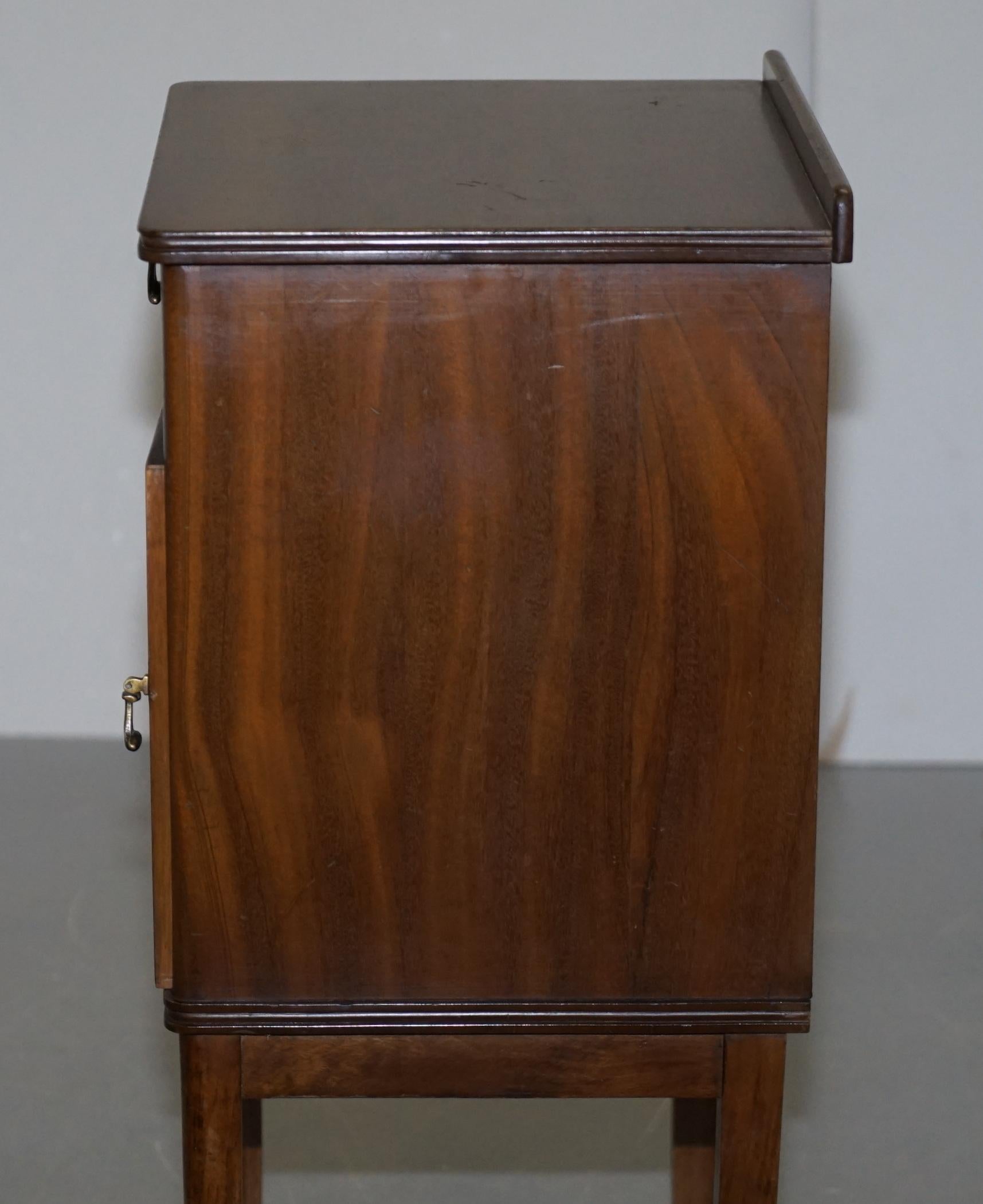 Vintage Hardwood Mid-Century Modern Side Table Cupboard Single Door and Drawer For Sale 6