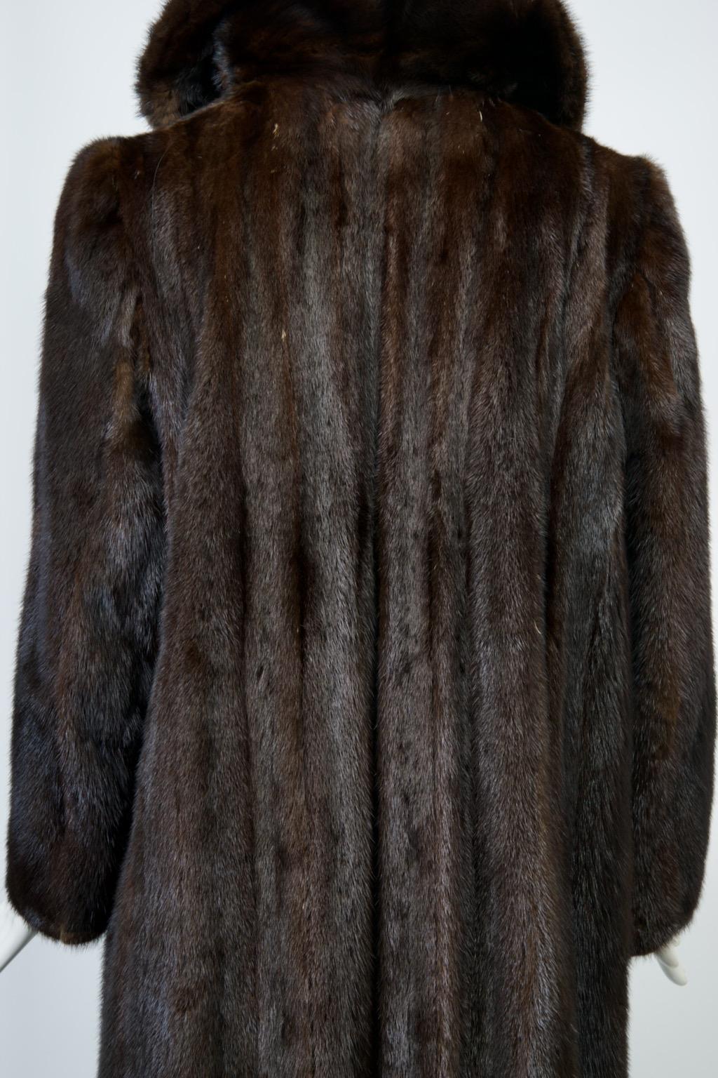 Vintage Mahogany Mink Coat For Sale 1