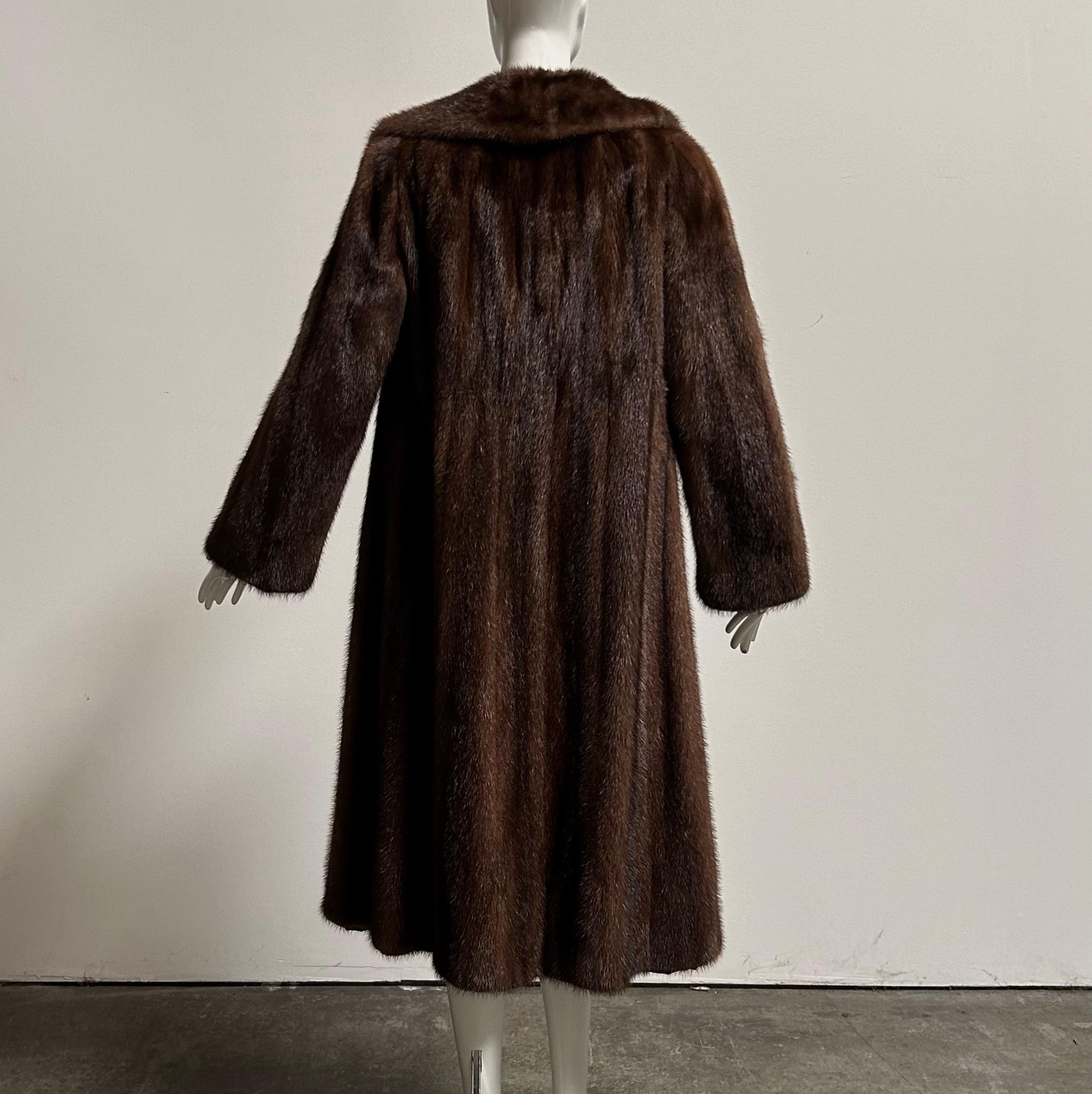 Vintage Mahogany Mink Fur Full Length Coat In Excellent Condition In Sparks, NV