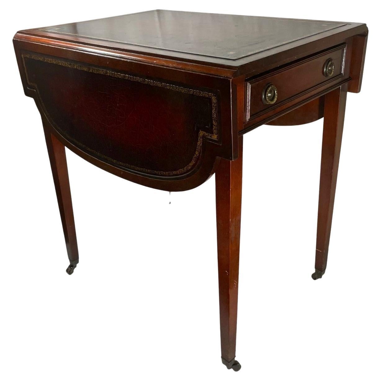 Table Pembroke vintage en acajou, Gordon's Fine Furniture, Inc.