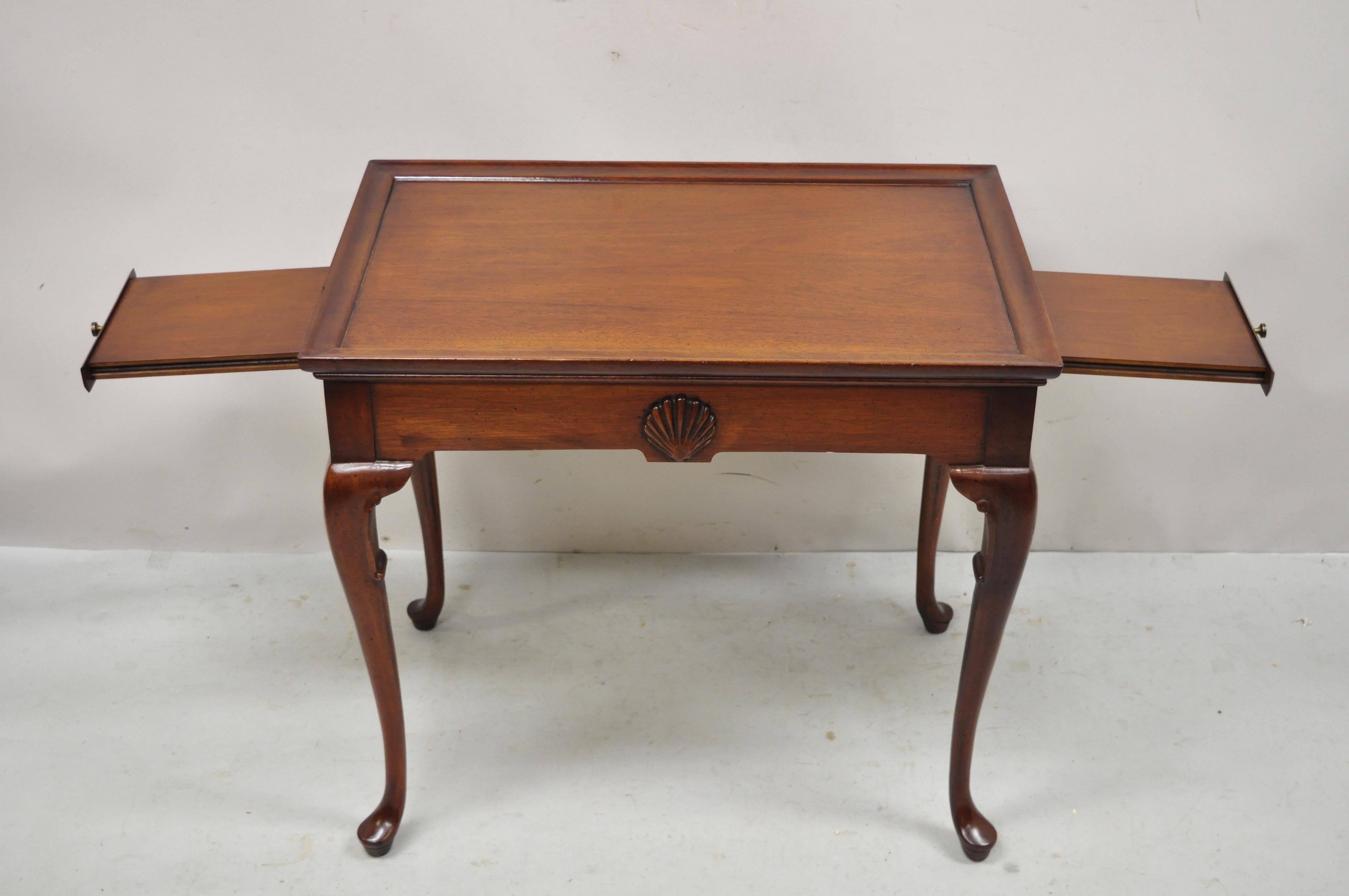 North American Vintage Mahogany Queen Anne Shell Carved Side Tea Table with Pull Out Sides