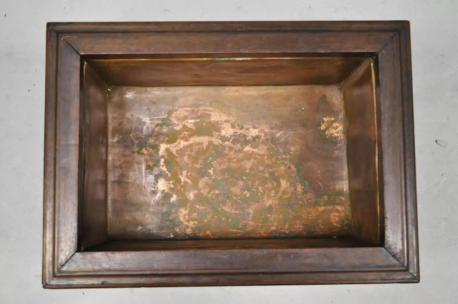 Unknown Vintage Mahogany Queen Anne Style Copper Lined Wooden Planter For Sale
