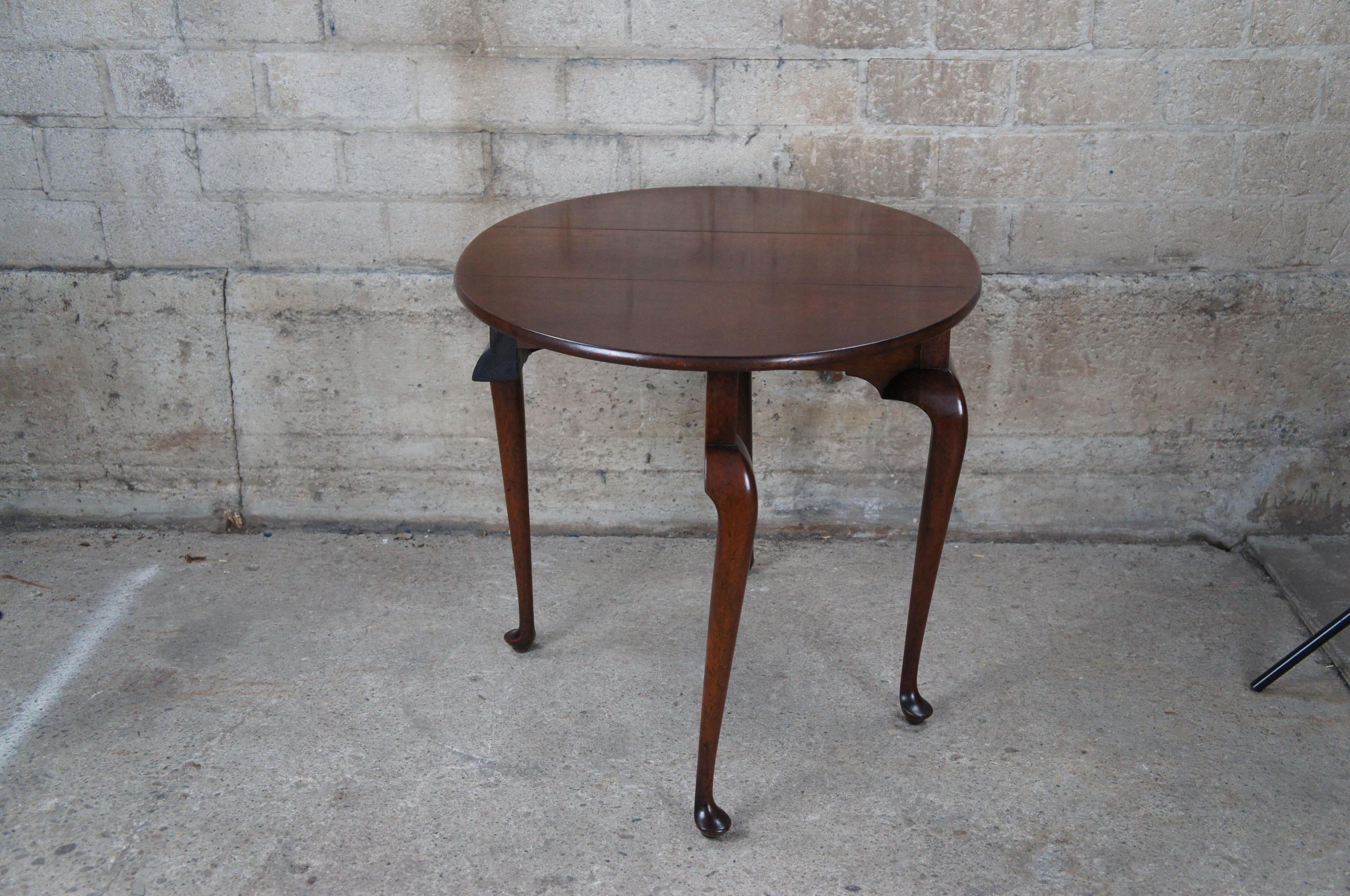 Vintage Mahogany Queen Anne Style Oval Drop Leaf Gateleg Side Accent Table 1