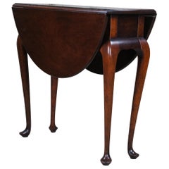 Vintage Mahogany Queen Anne Style Oval Drop Leaf Gateleg Side Accent Table