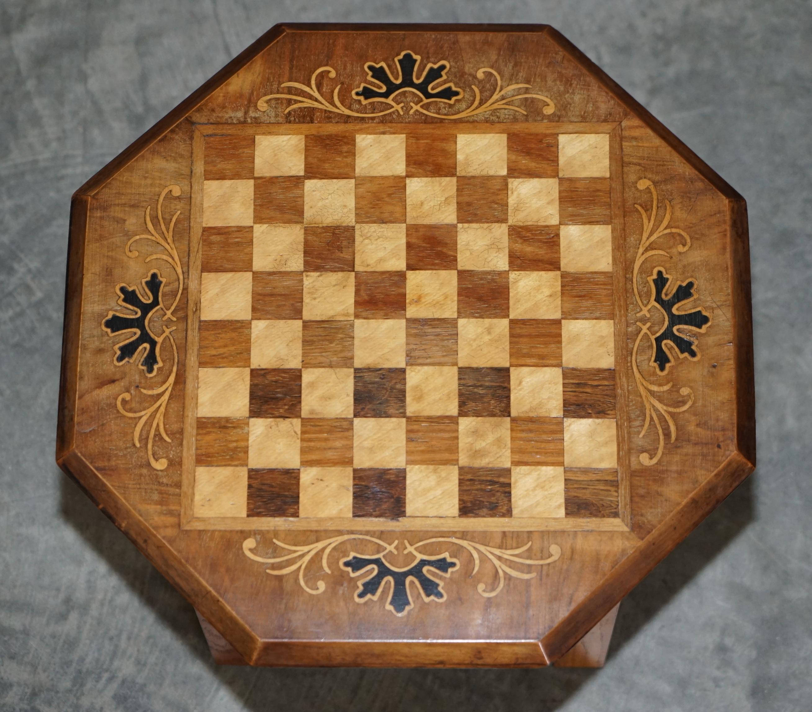 Victorian Vintage Hardwood Satinwood & Walnut Chess Games Table Ideal as a Side End Piece For Sale