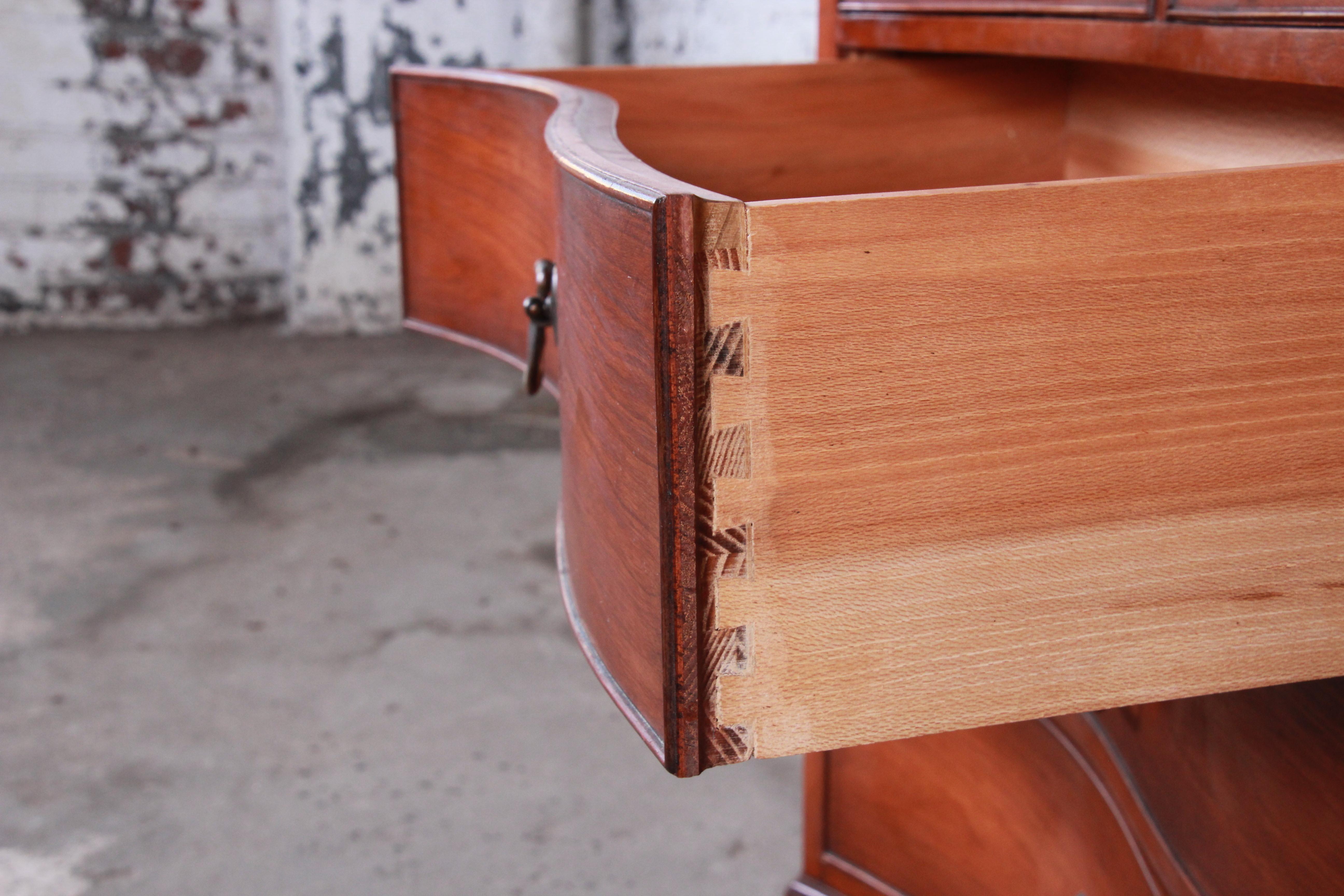 American Vintage Mahogany Serpentine 10-Drawer Dresser or Credenza by Morganton