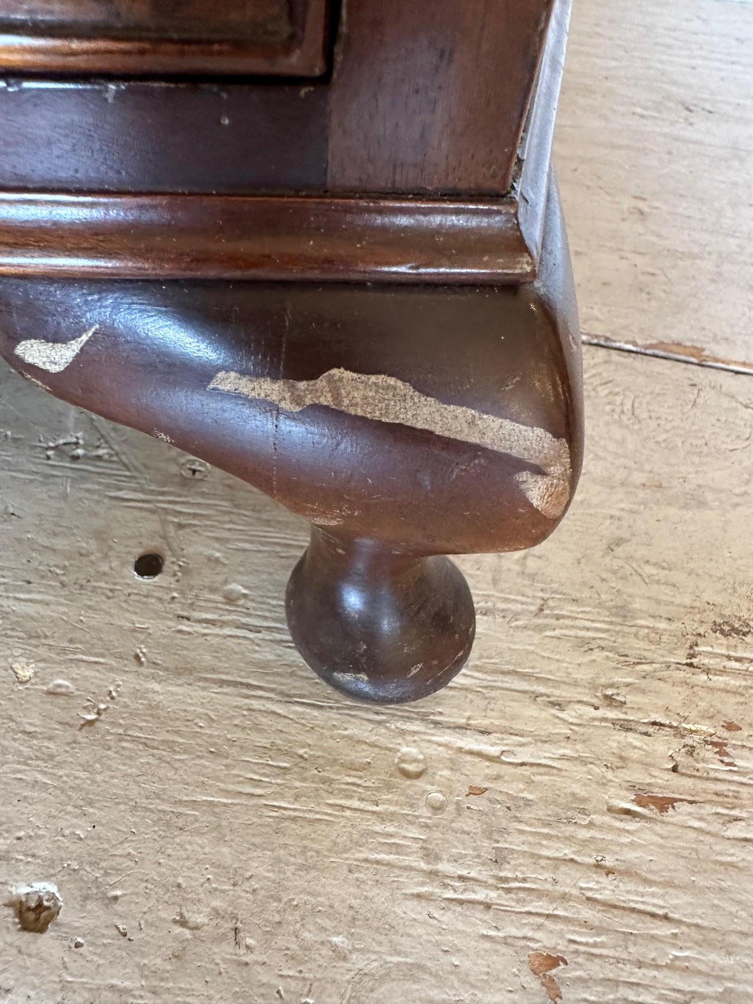 Mogano Specchio a figura intera in mogano vintage con cassetto in vendita