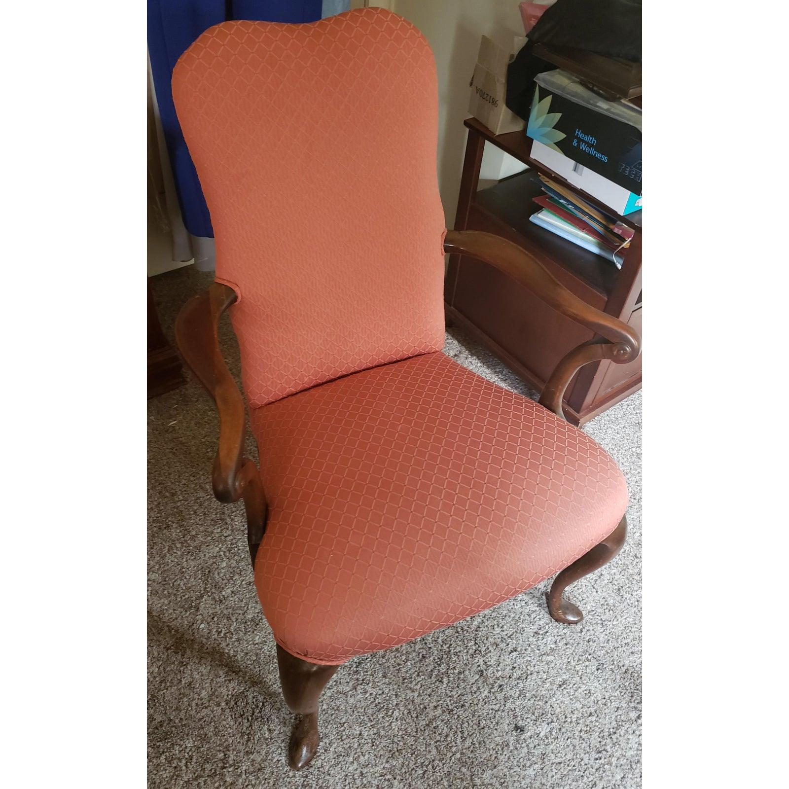 Chippendale Poltrona imbottita in mogano vintage in vendita