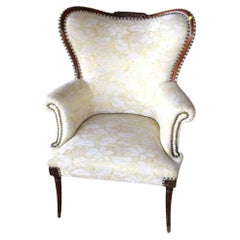 Chaise à dossier vintage en acajou avec détails sculptés