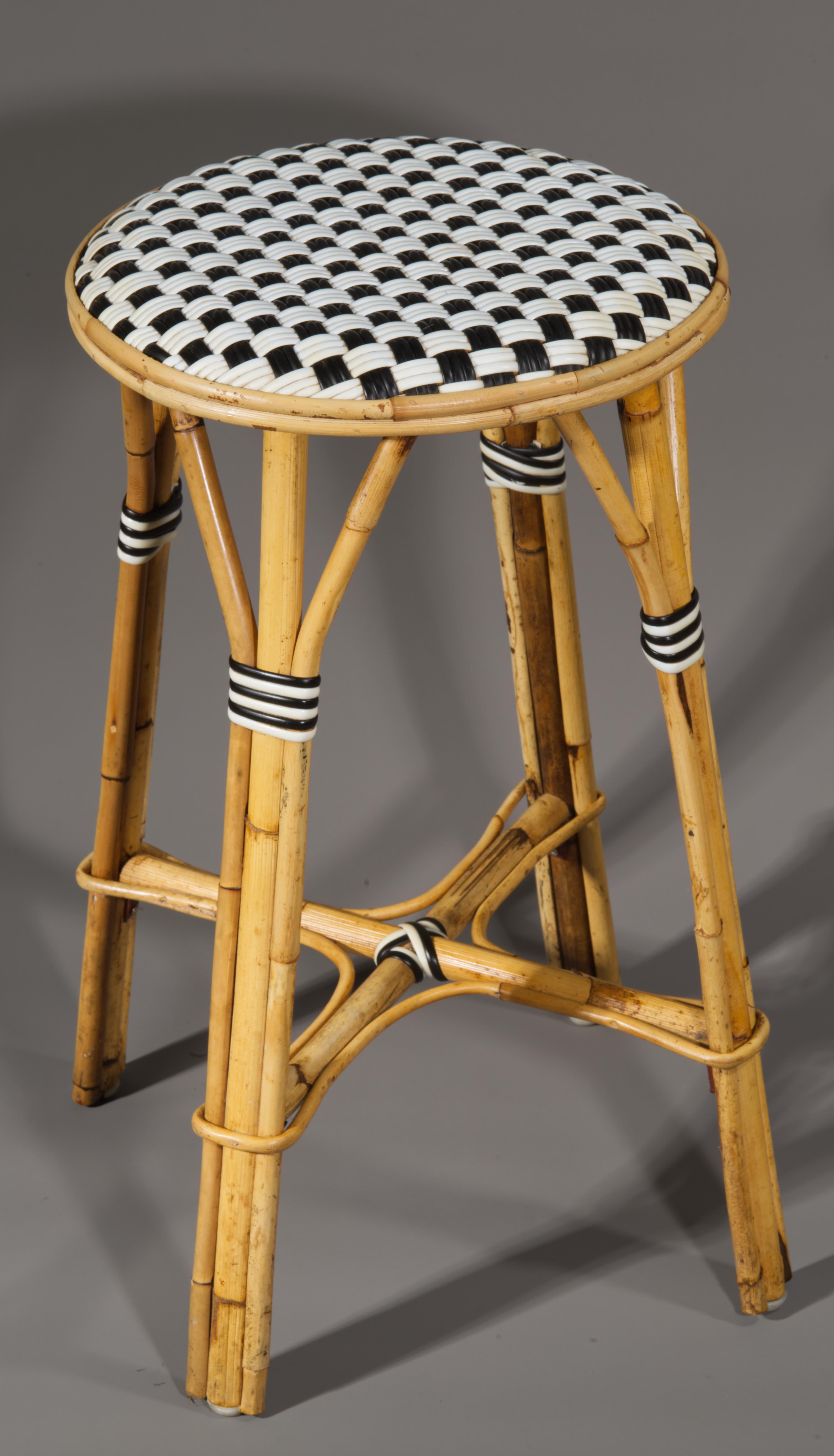 Taburete de bar de ratán francés Maison Gatti Vintage Art Decó en venta