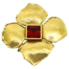 Broche vintage Maison Goossens Yves Saint Laurent YSL Oro/Rojo Circa años 80