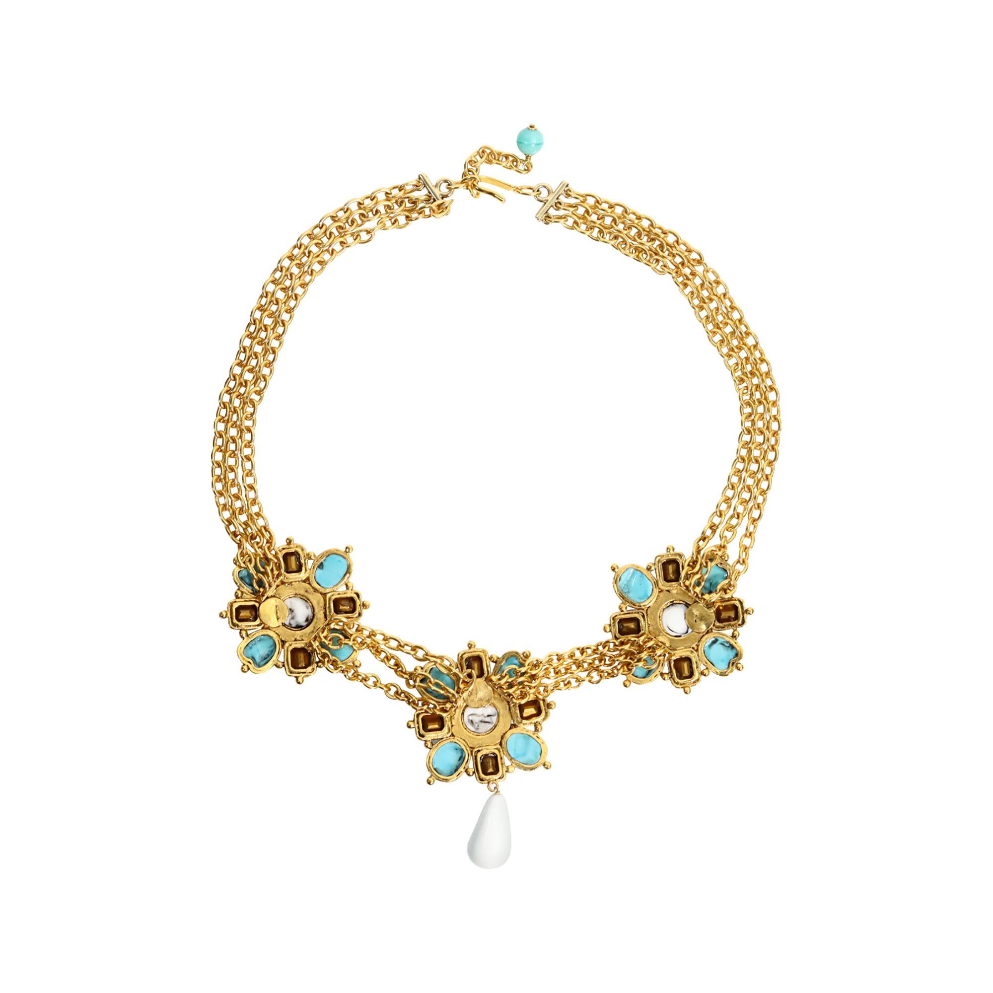 Moderno Collana vintage Maison Gripoix in oro bianco, cristallo e turchese finto, circa anni '90 in vendita