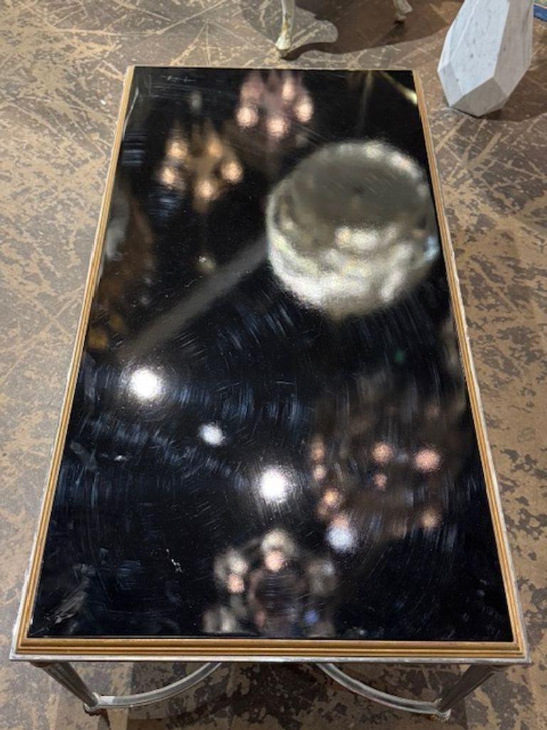 Mesa baja vintage Maison Jansen de acero, latón y cristal en Bueno estado para la venta en Dallas, TX