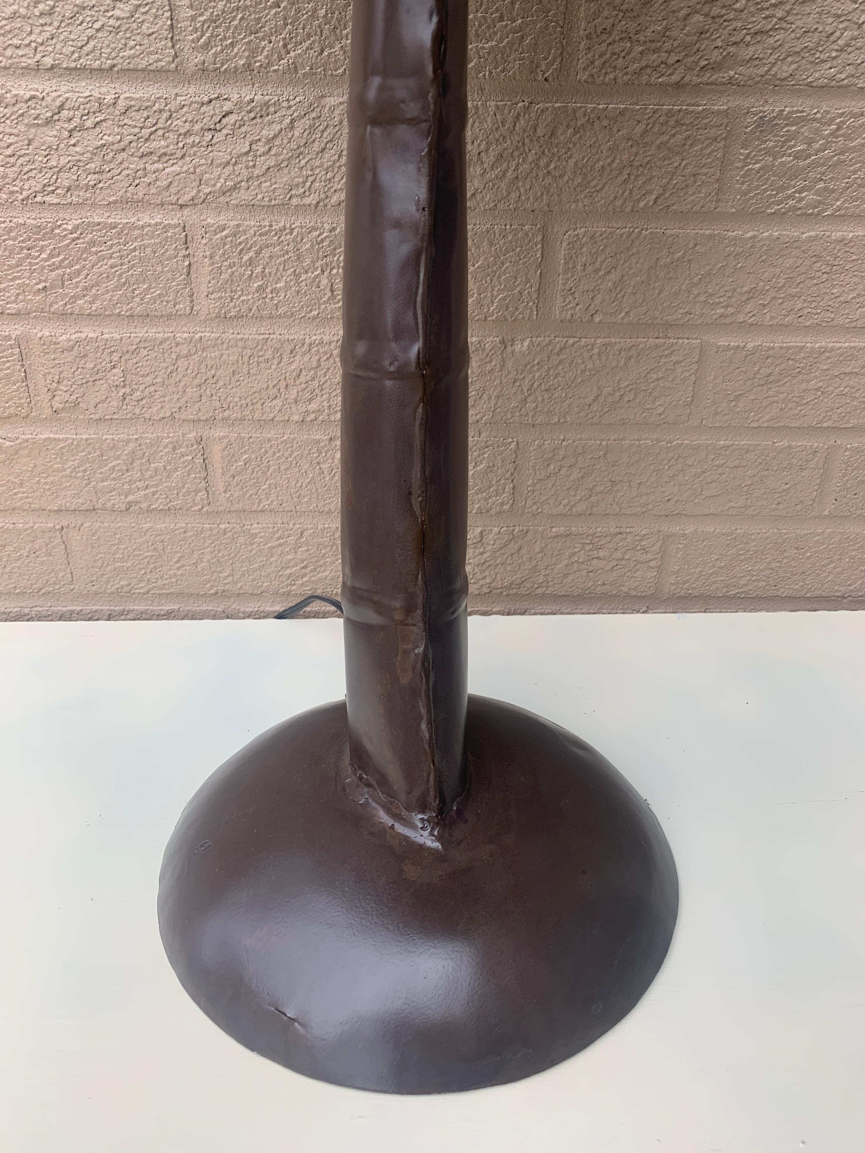 Américain Lampe de table vintage en métal en forme de palmier en vente