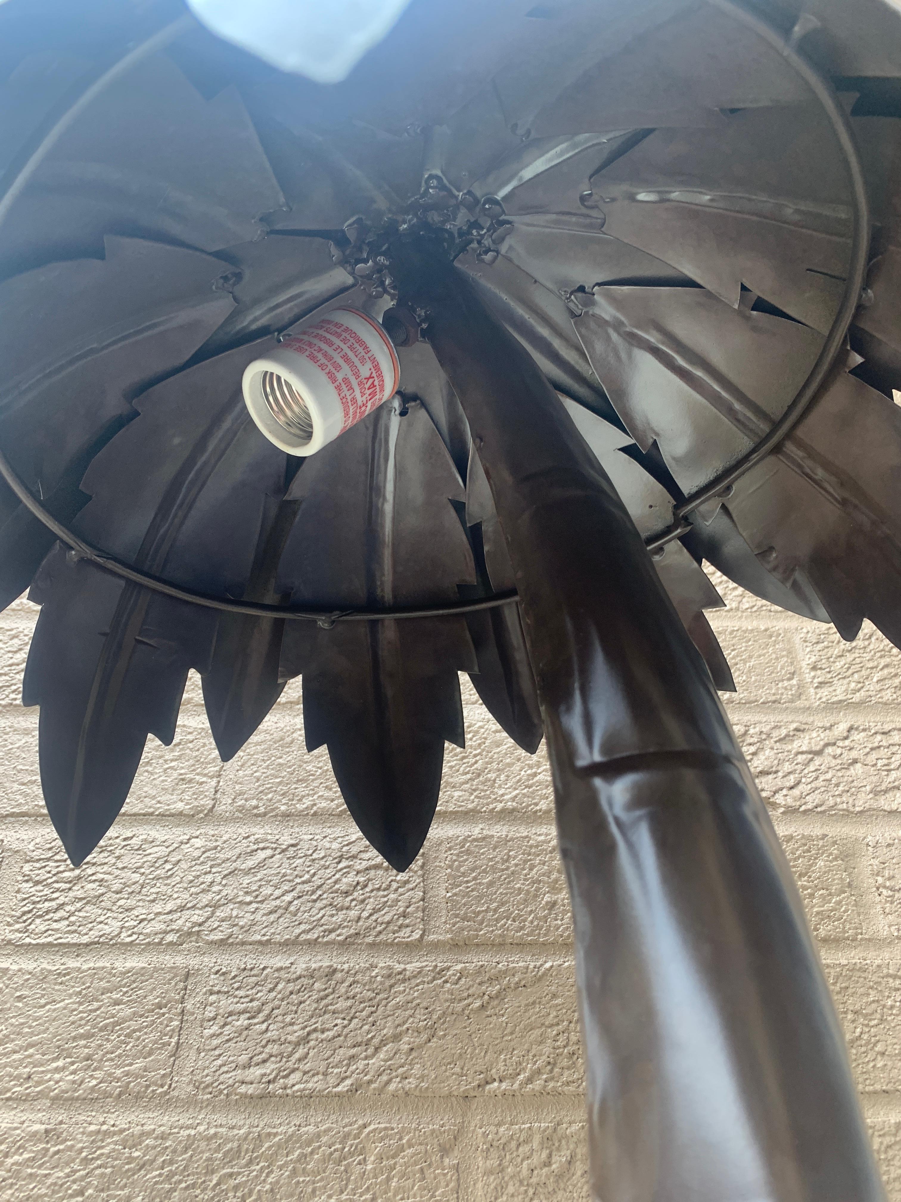 Lampe de table vintage en métal en forme de palmier en vente 2