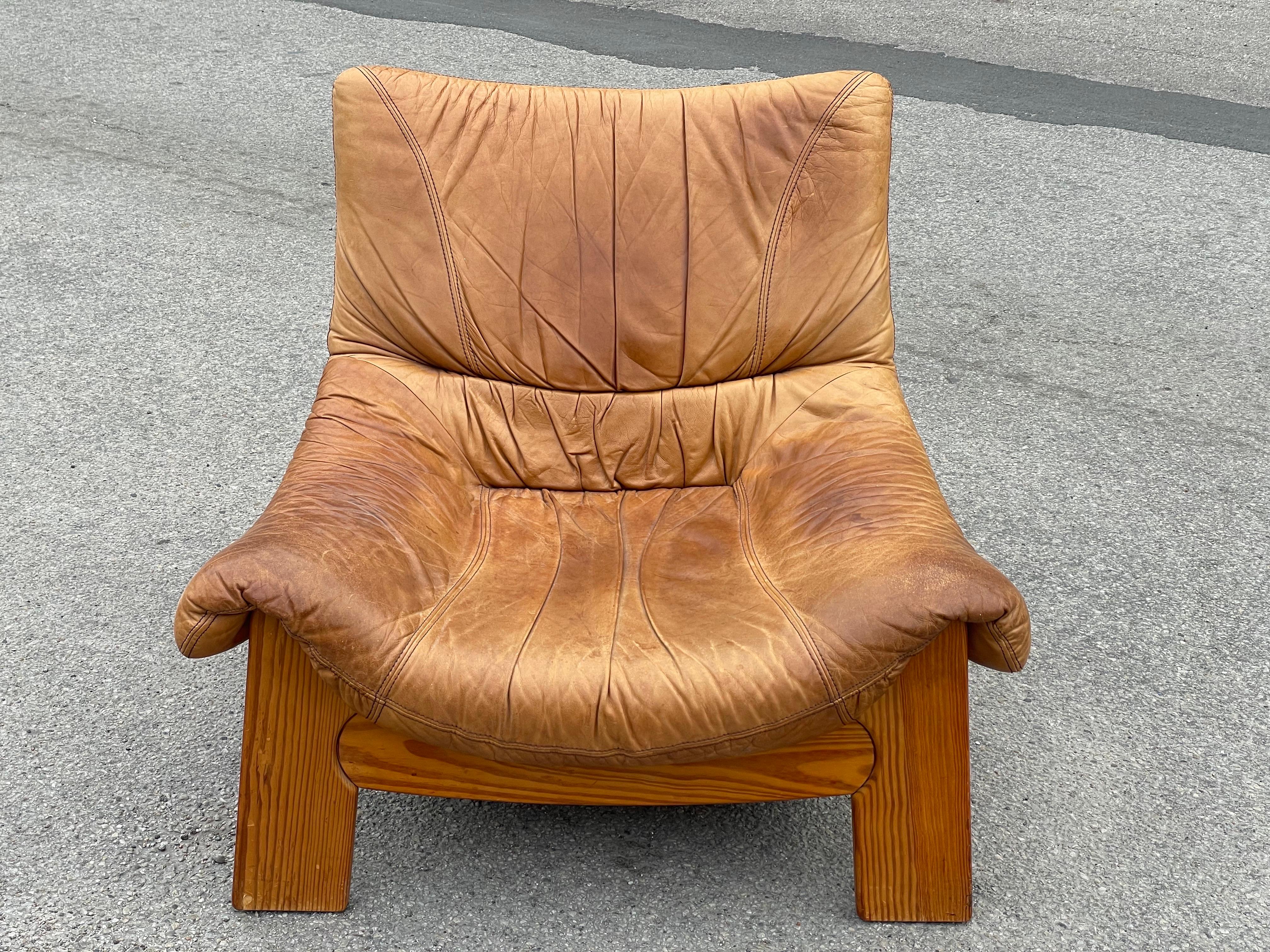 Vintage Maison Regain leather lounge chair in solid pine from the 1960´s For Sale 1
