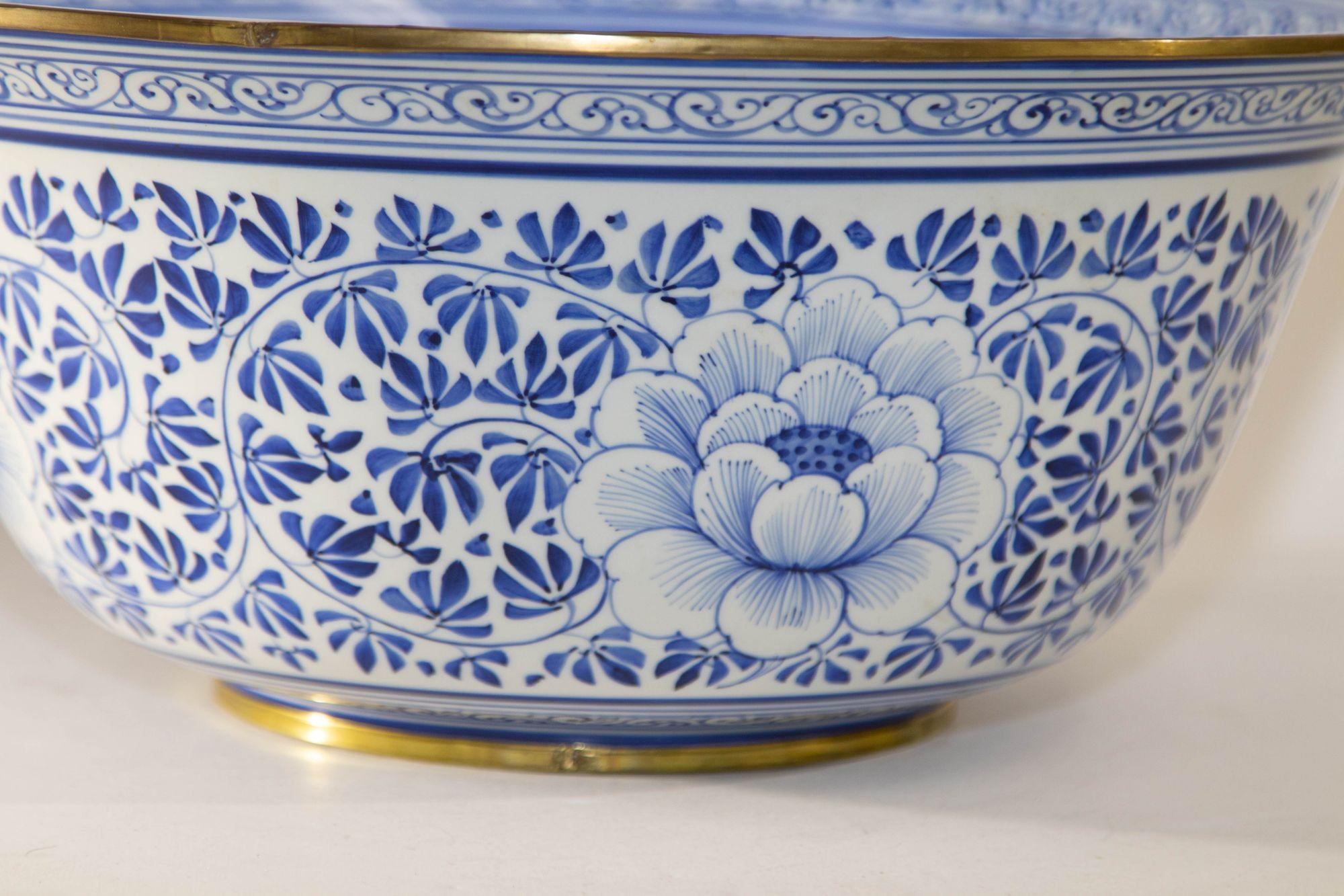 Vintage Maitland Smith Blue and White Large Porcelain Bowl in Floral Pattern In Good Condition For Sale In North Hollywood, CA
