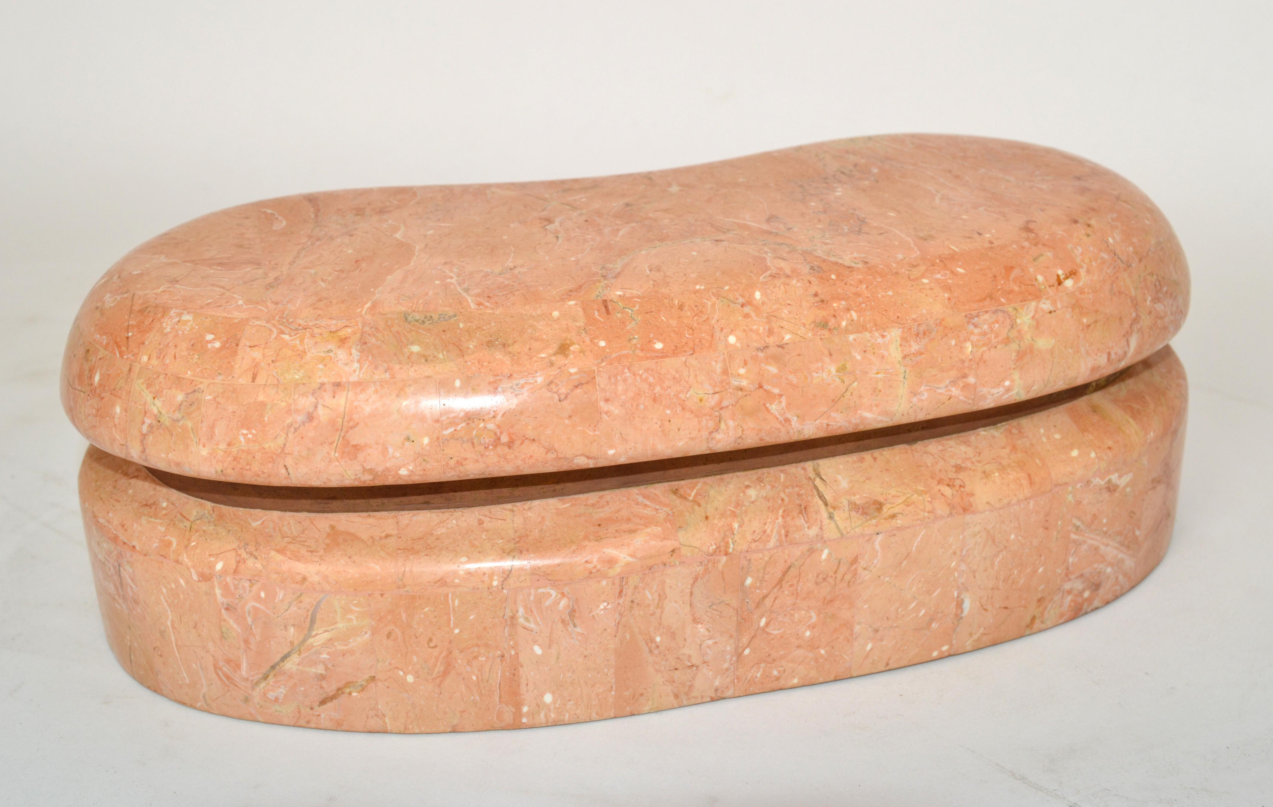 Vintage Maitland Smith Decorative Tessellated Stone Kidney Shaped Box Keepsake In Good Condition For Sale In Miami, FL