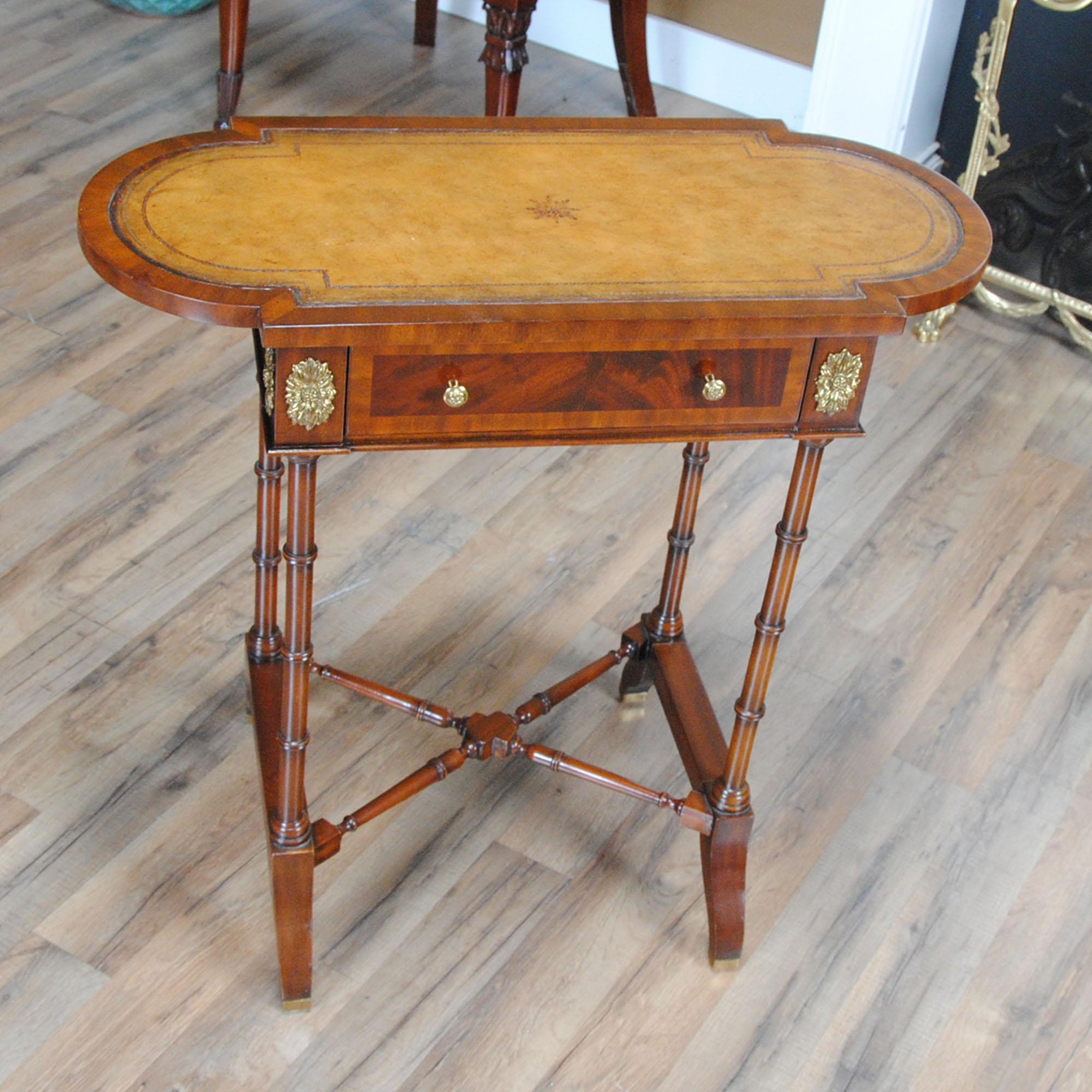 A Vintage Maitland Smith End Table in excellent original, as found, condition.

Both elegant and incredibly detailed this beautiful Vintage Maitland Smith End Table has everything one could ask for as a focal point for your living room. A