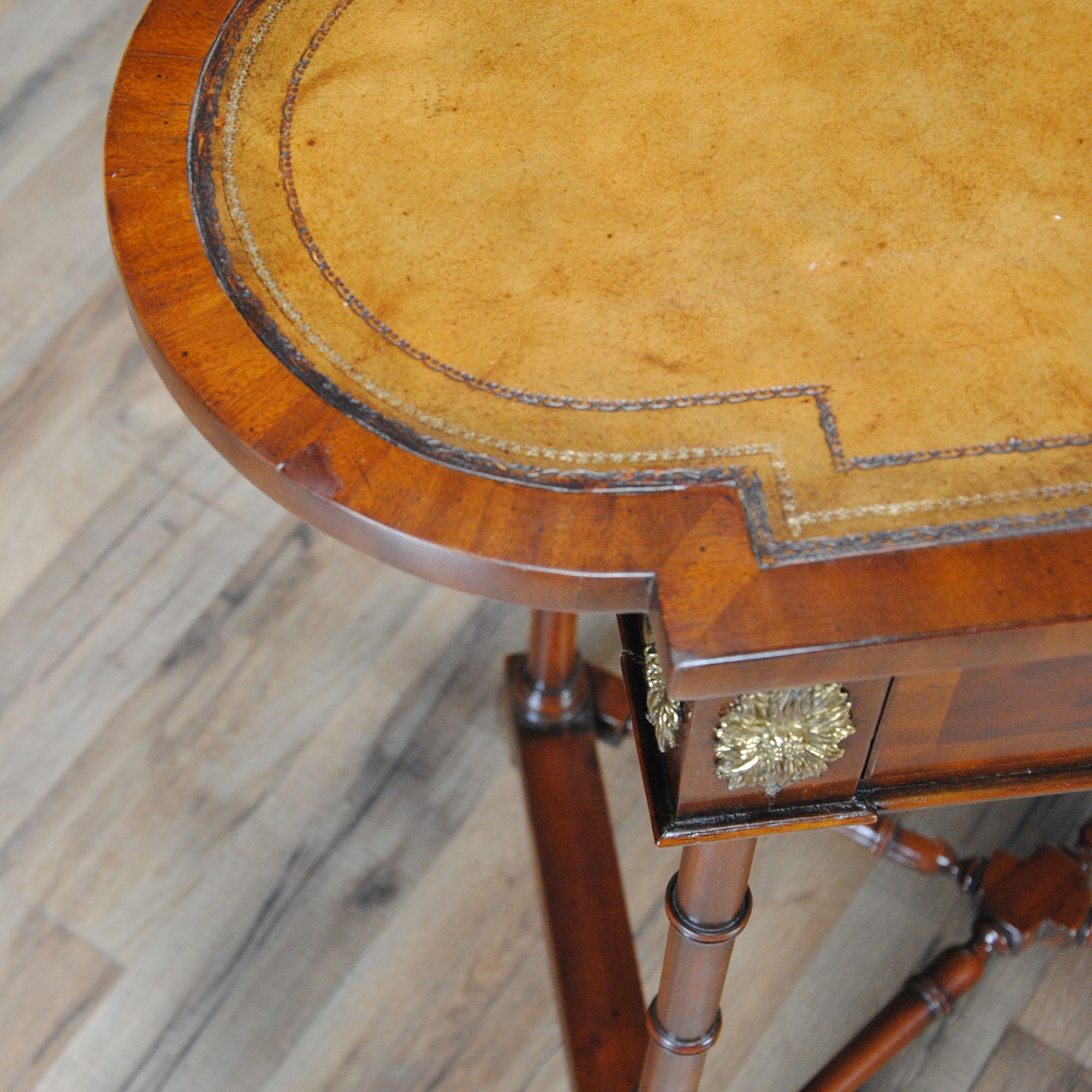 Vintage Maitland Smith End Table In Good Condition In Annville, PA