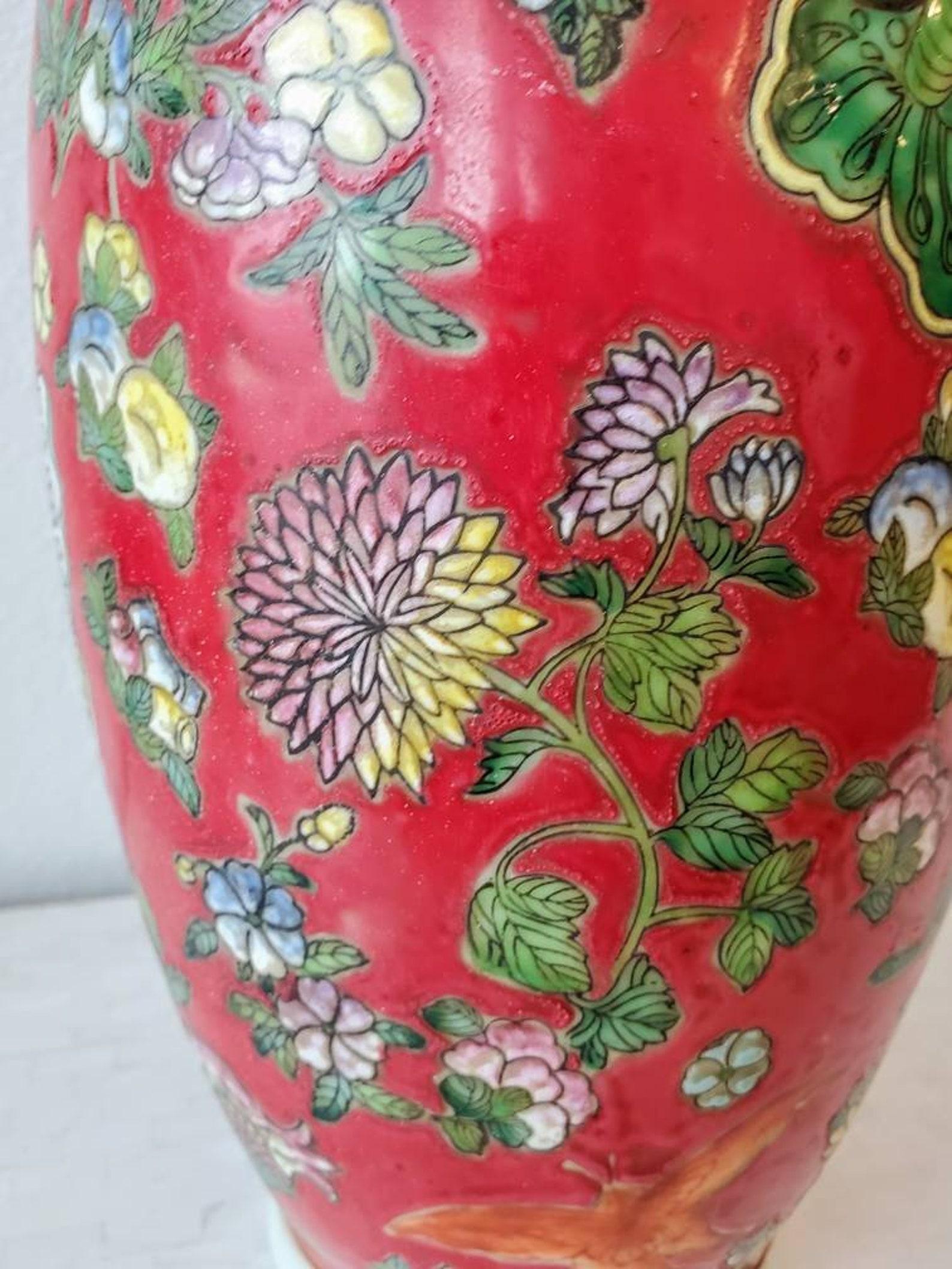 20ième siècle Vase vintage en porcelaine chinoise Maitland-Smith peint à la main en vente
